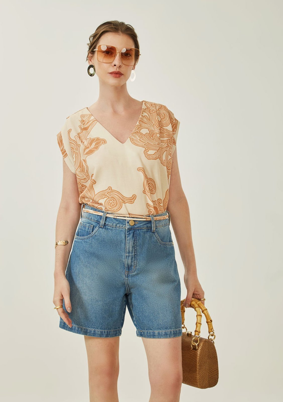 Blusa Maria Valentina Ajustada Decote V Manga Curta Alongada Off-white
