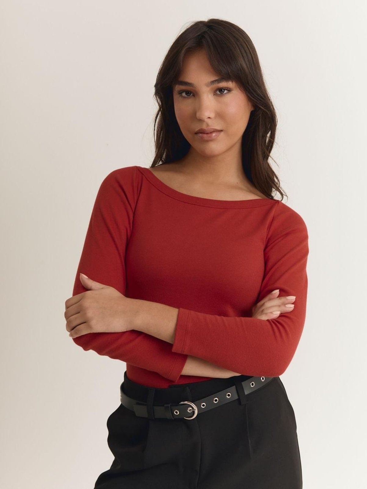 Blusa decote canoa em ribana vermelha