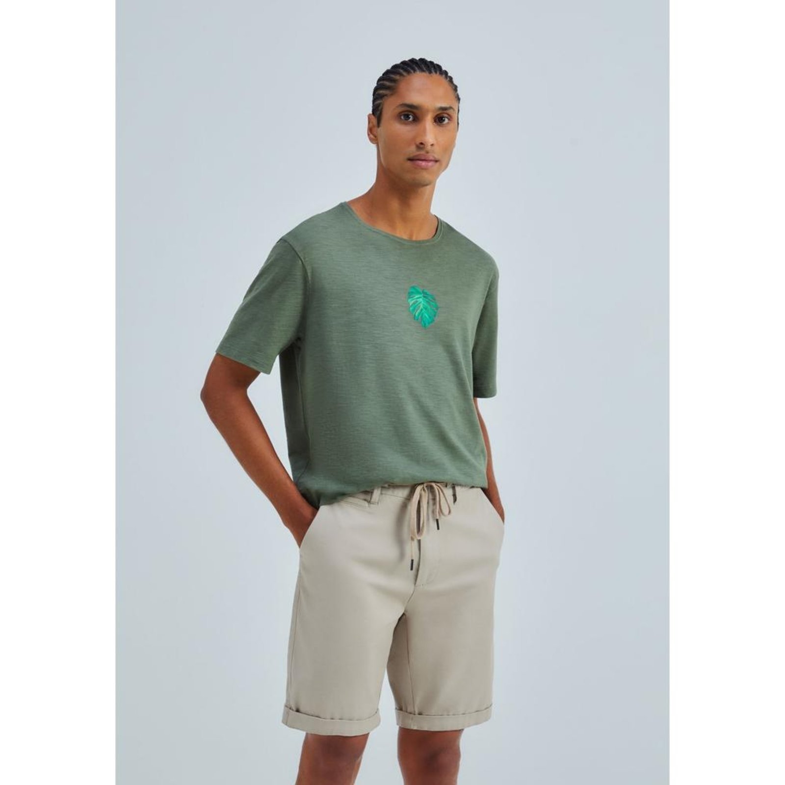 Bermuda Básica Masculina Em Sarja Hering