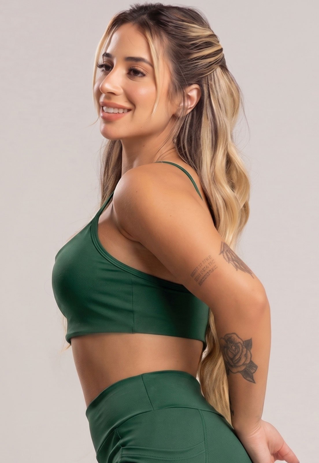 Top Cropped MVB Modas Fitness Alcinha de Regulagem Poliamida Oliva