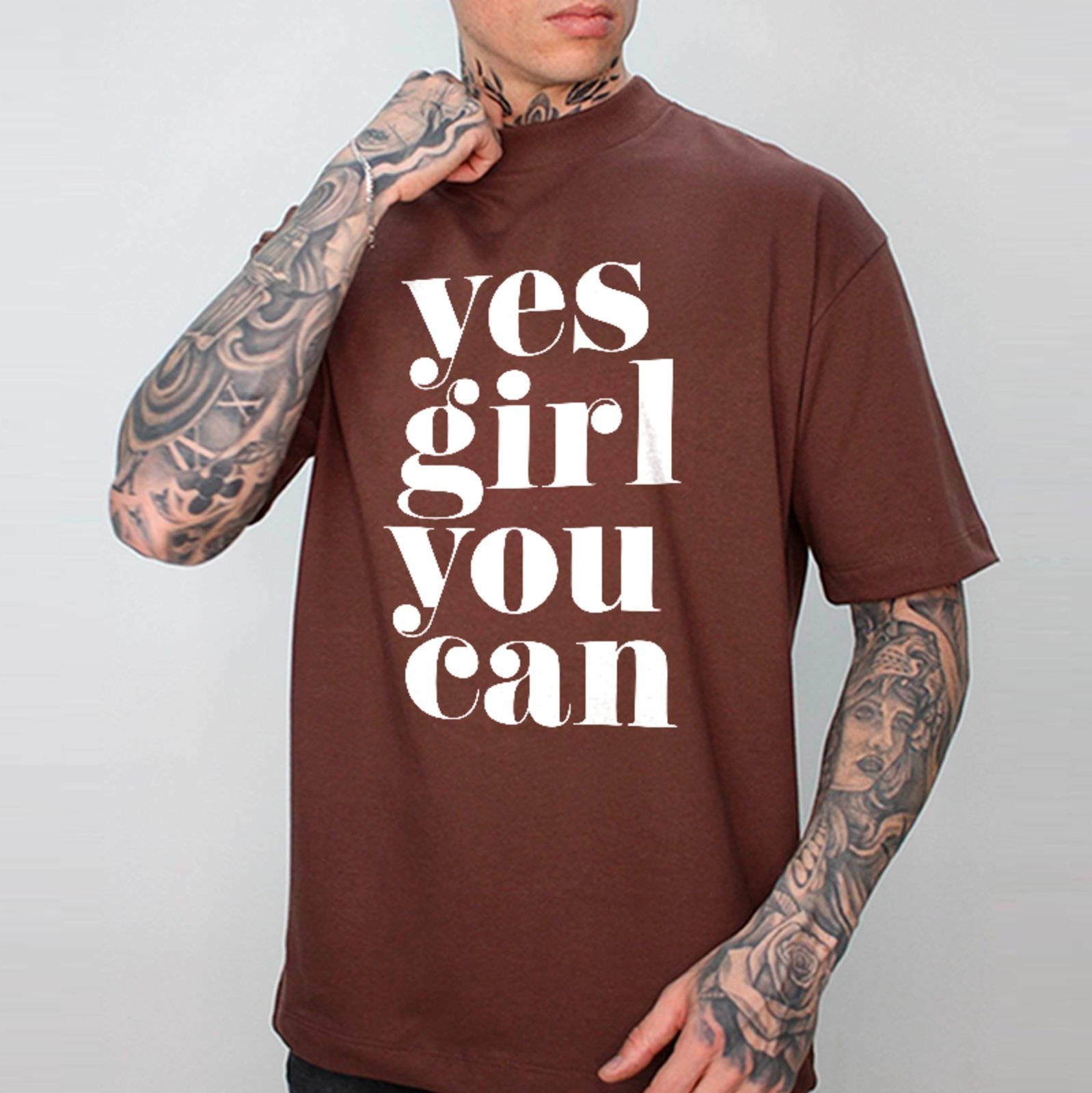 Camiseta Oversized Motivacional Yes Girl Street Style Trend Marrom