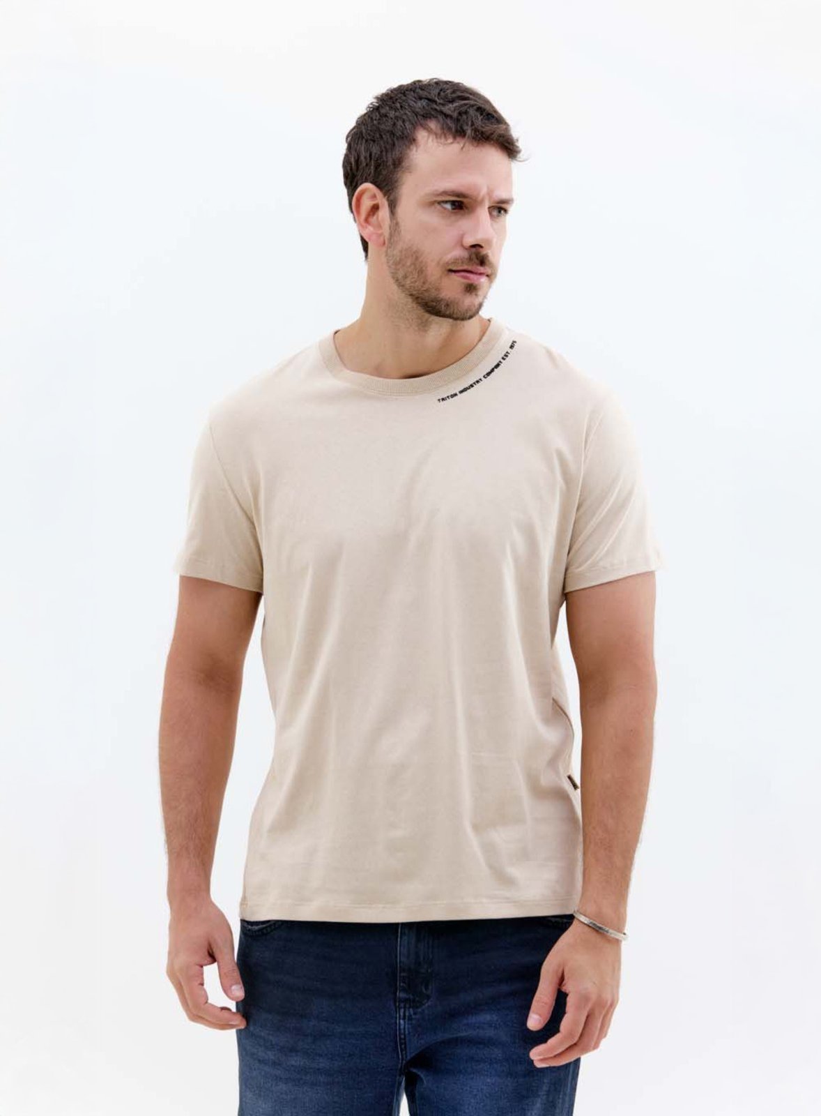Camiseta New Industry Triton Bege Daisy