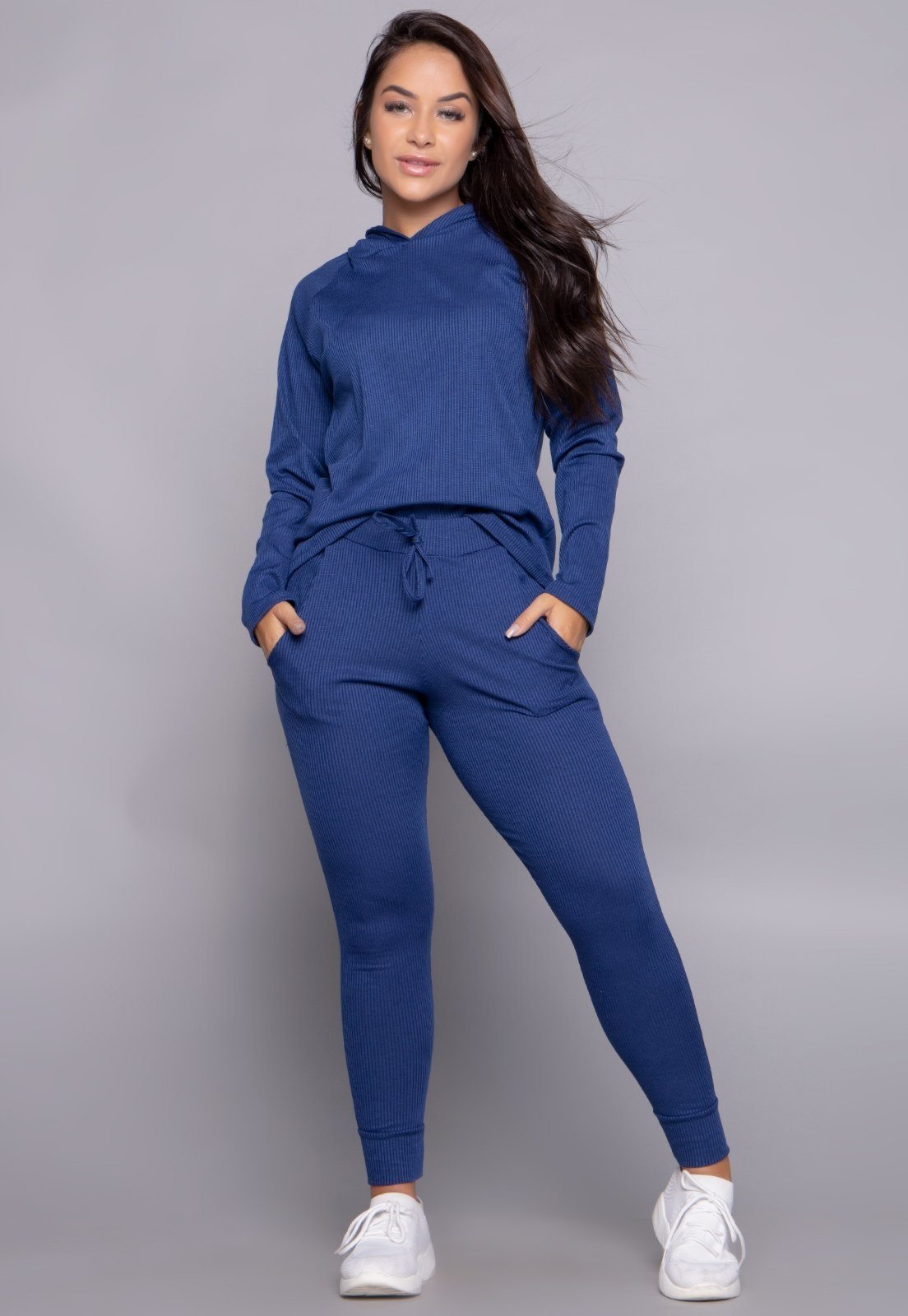 Conjunto Feminino Canelado Comfy Com Capuz e Jogger Azul Marinho