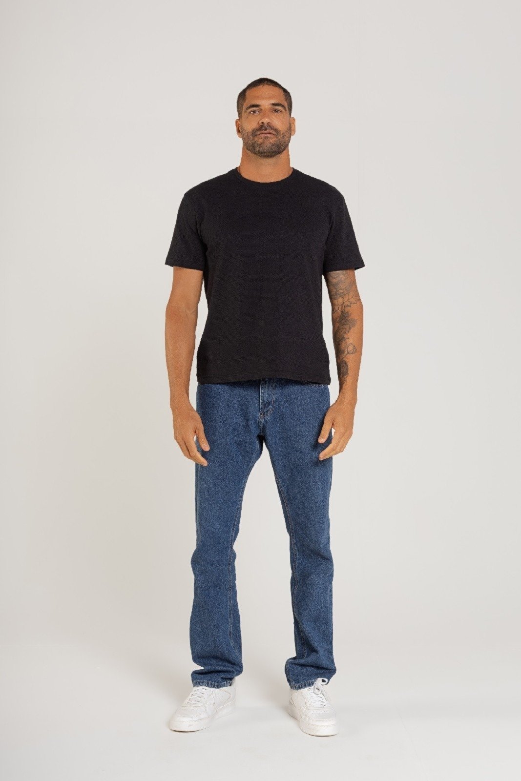Camiseta Básica Masculina Just Basic Preto