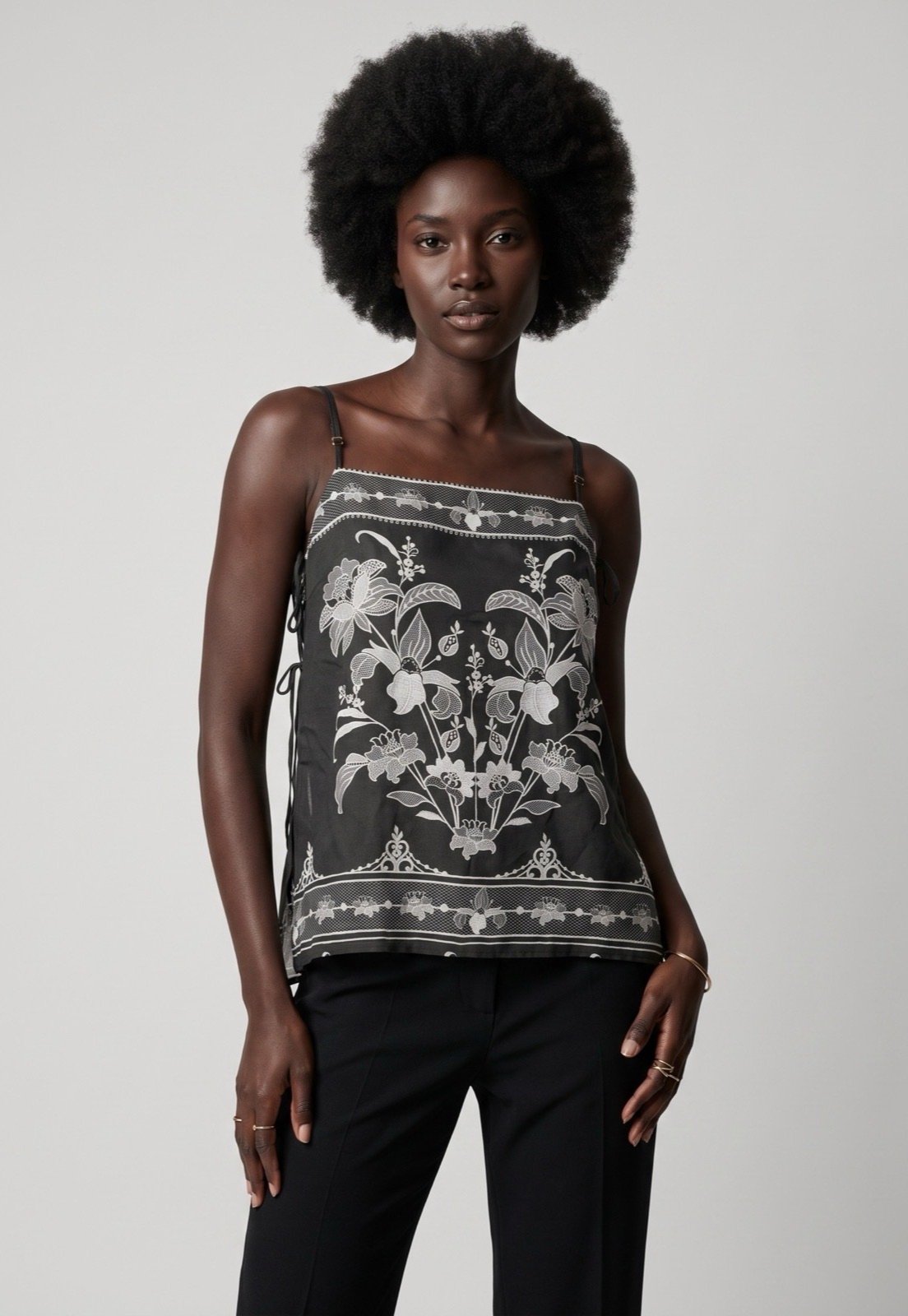 Regata Feminina FARM Floral Preta