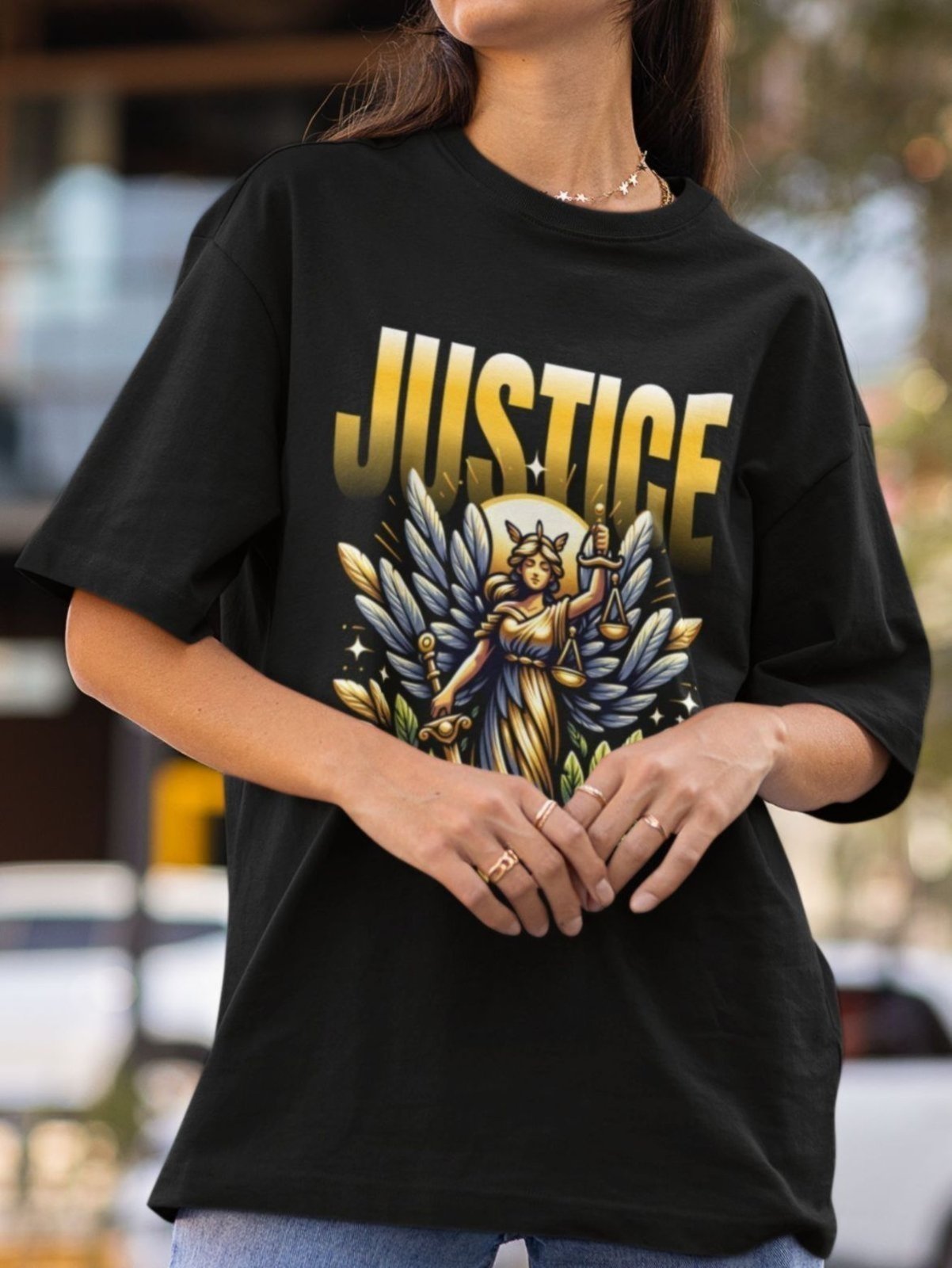 Vista 3 Camiseta Feminina GuGi Justiça Direito Preto cáqui cáqui