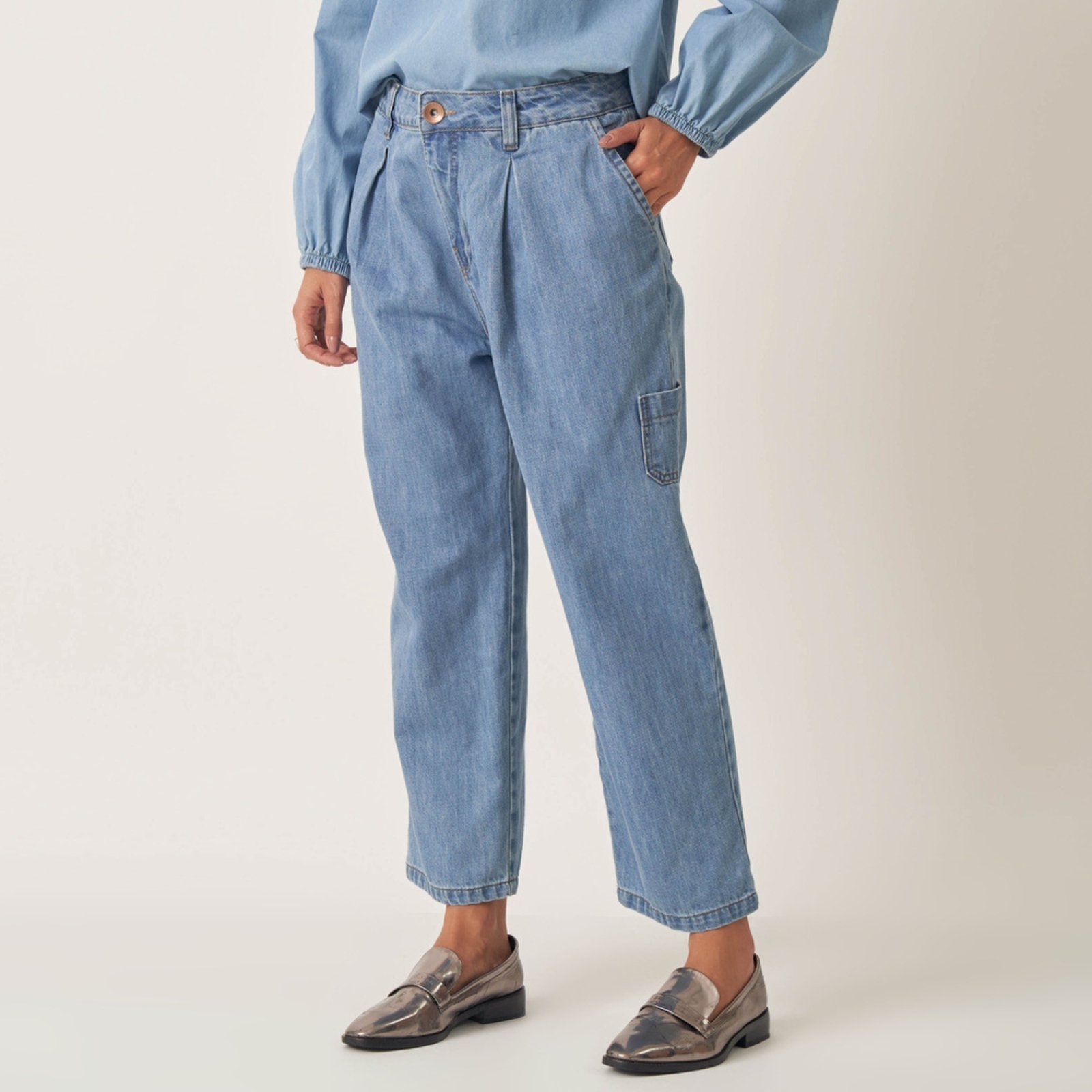 Calça Jeans Cenoura Relaxed Gancho Alongado