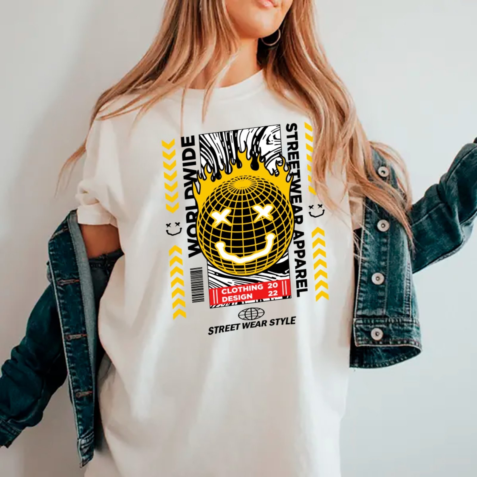 Camiseta Ousy Smiley Worldwide Oversized Unissex Branco