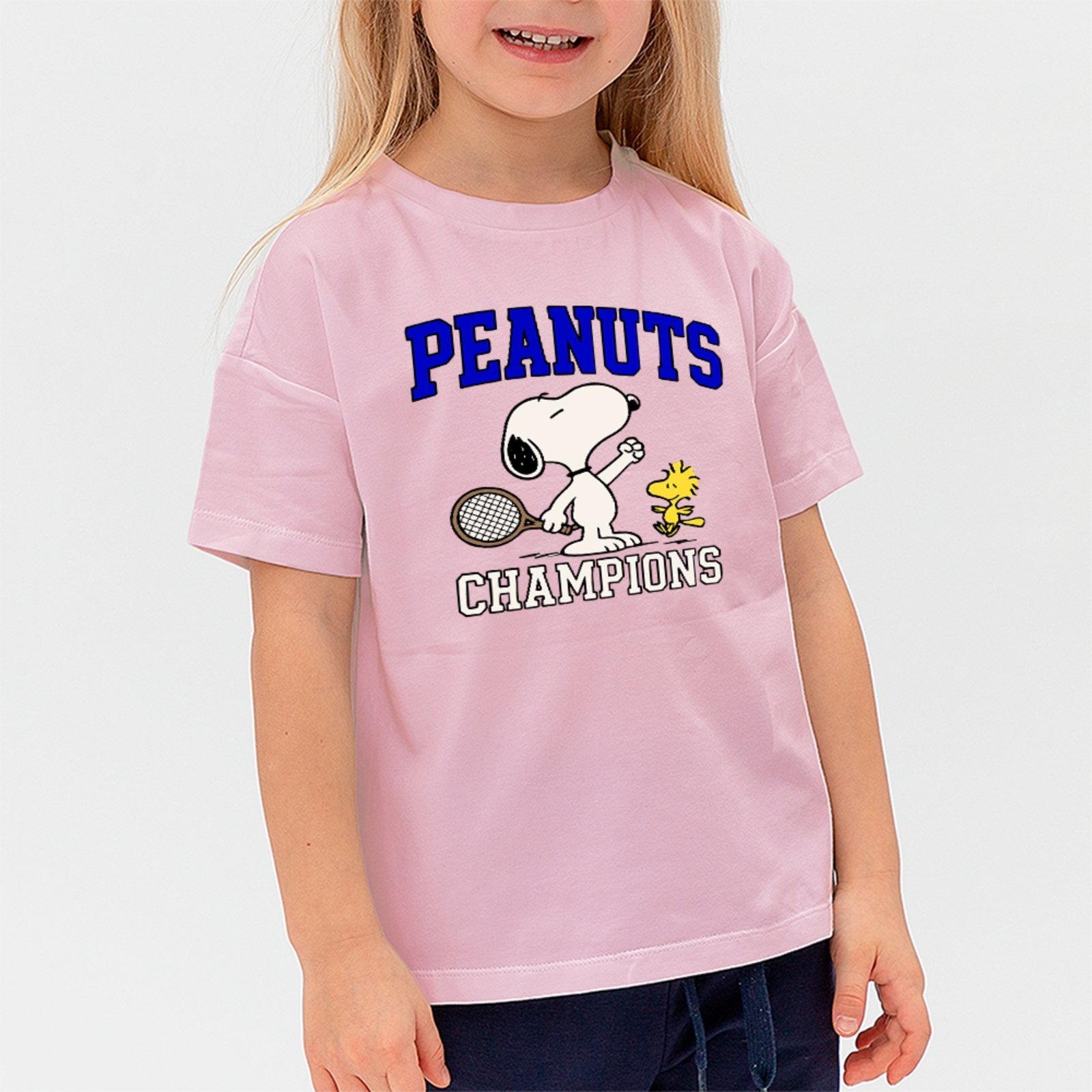 Infantil - Camiseta Snoopy E Woodstock Tennis Champions Unissex Rosa