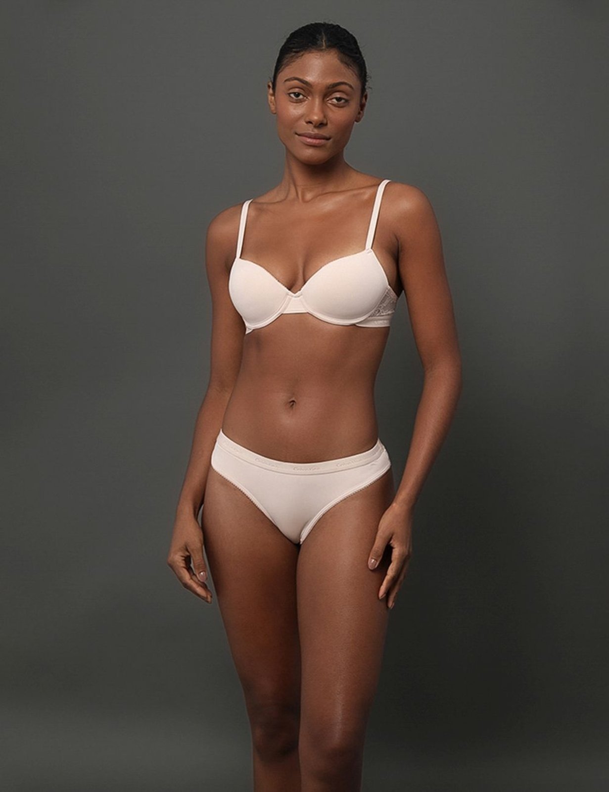 Vista 2 Calcinha Tanga Soft Lace Calvin Klein Underwear - Pessego Calvin Klein Jeans nude Calvin Klein Jeans nude