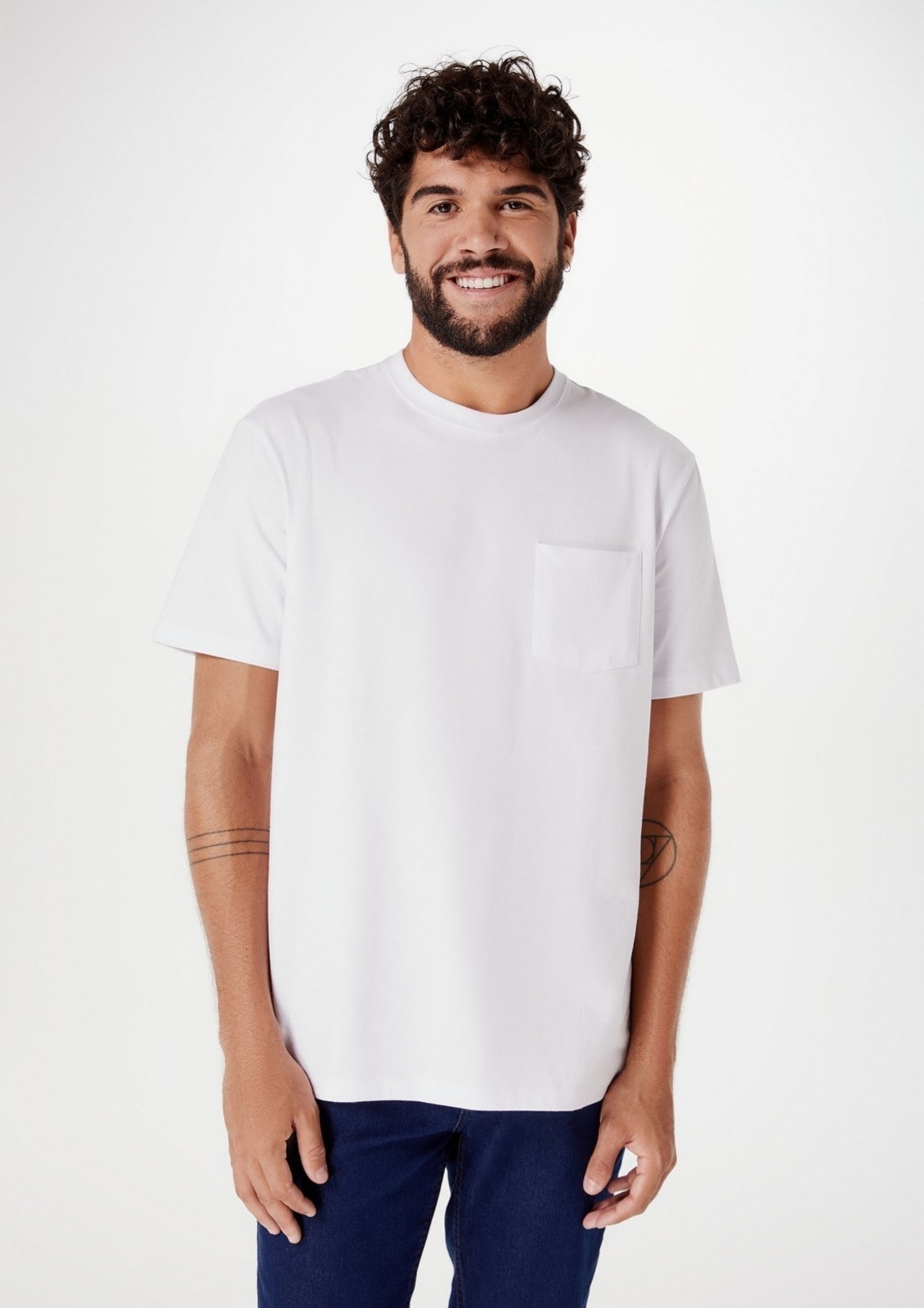 Vista 2 Camiseta Básica Masculina Super Cotton Com Bolso Hering preto Hering preto