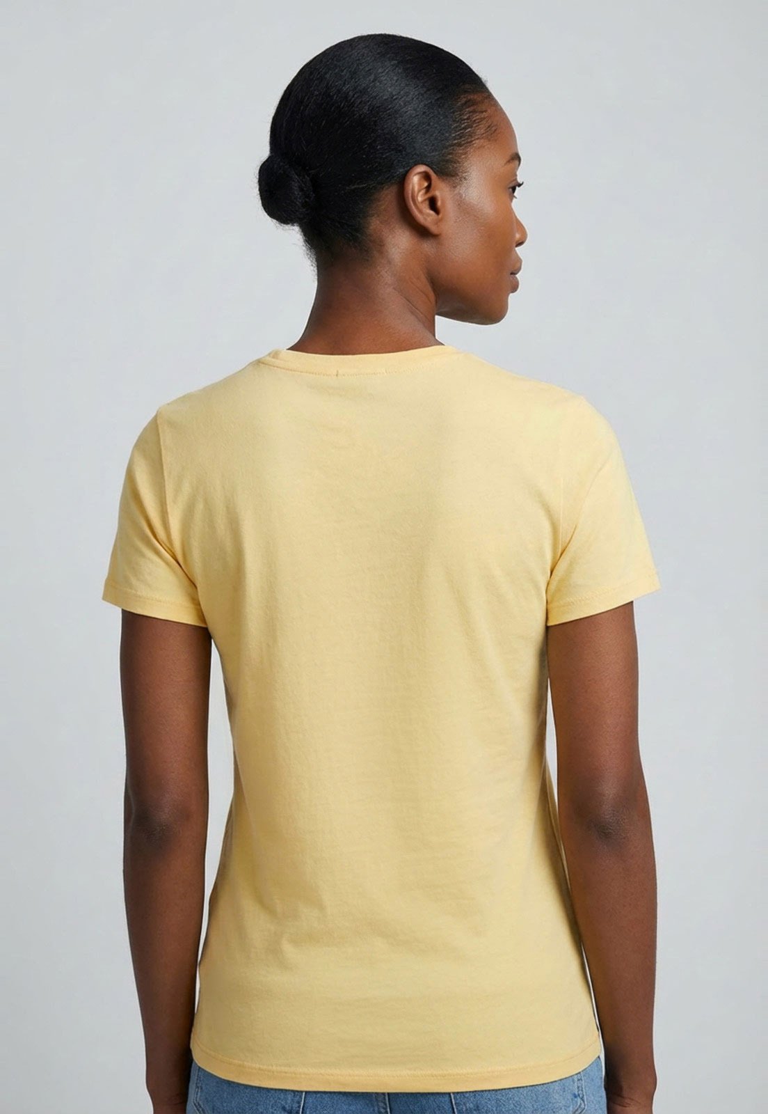 Vista 3 Camiseta Feminina Calvin Klein Jeans Reissue Centralizado Amarela amarelo Calvin Klein Jeans amarelo