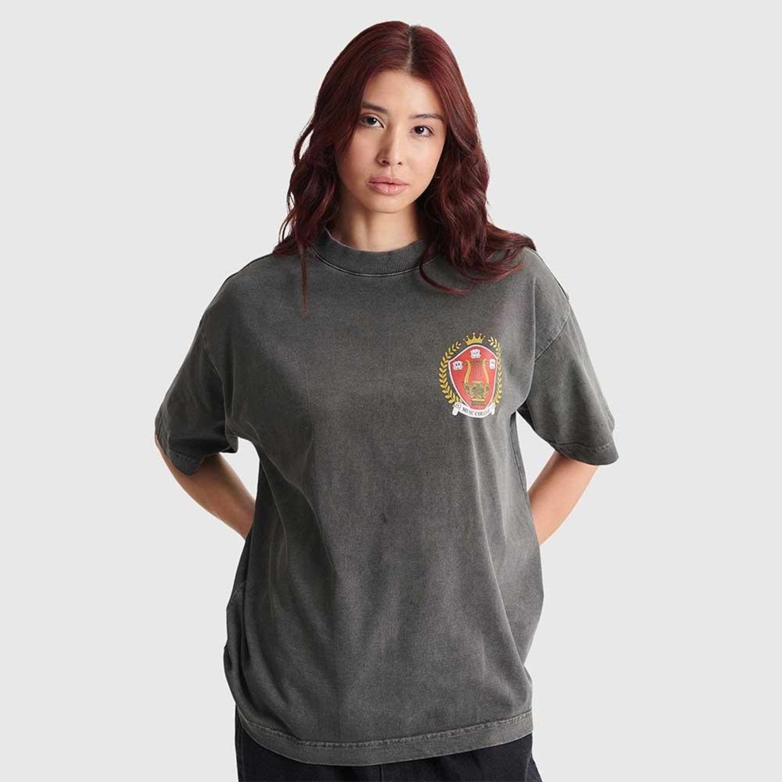 CAMISETA OVERSIZED BAW CREW SHIELD Preto