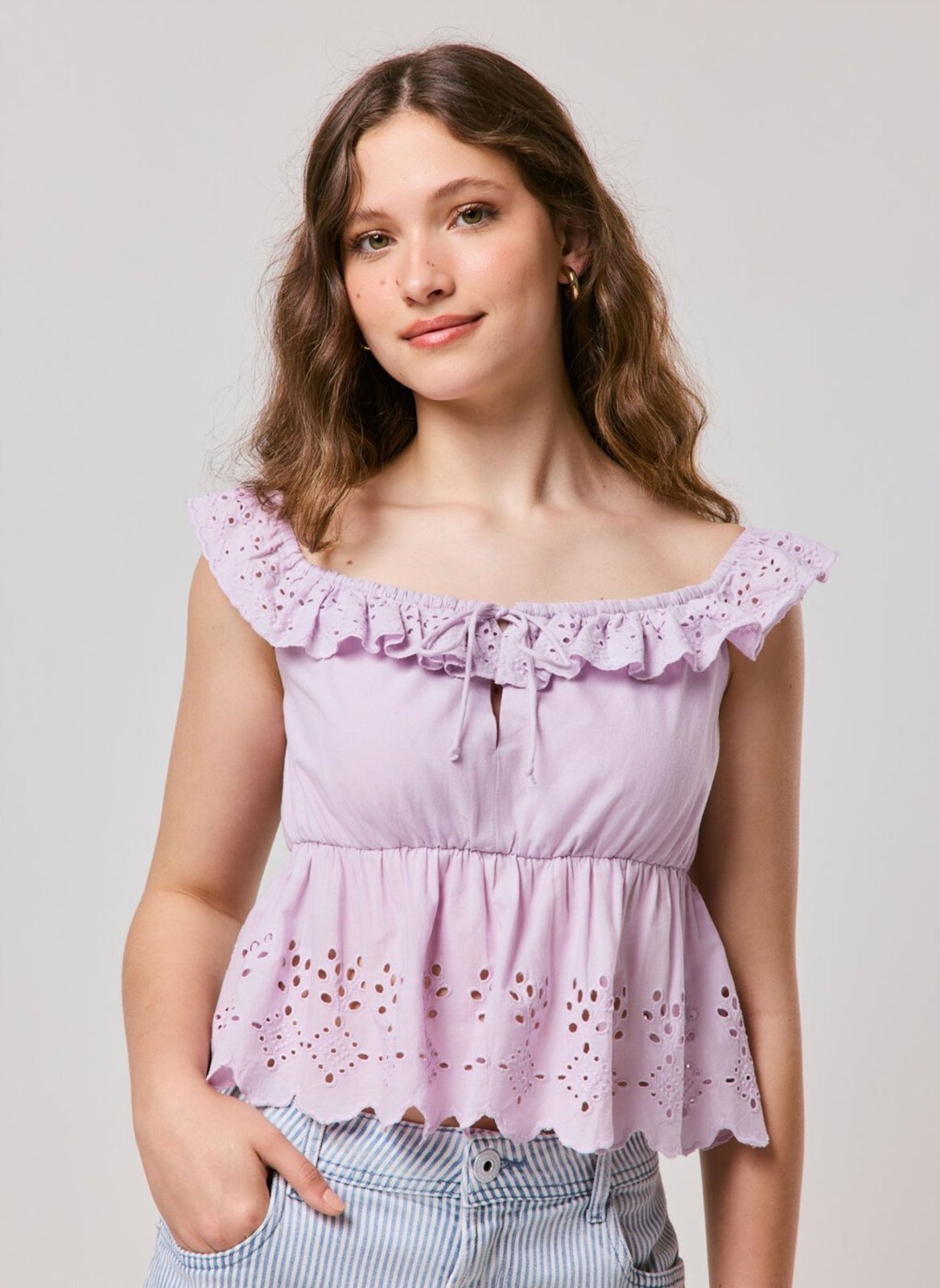 Blusa Laise Com Babados E Amarração