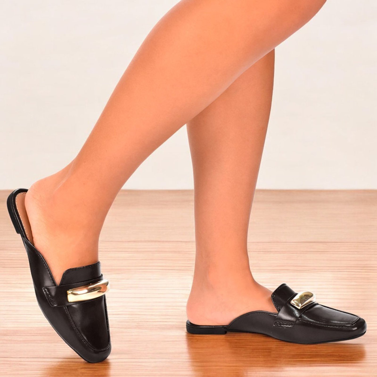 Vista 3 Sapato Mule Feminino CM Calçados Bico Quadrado Confort Enfeite Grande Napa Intense Brilho Monte Shoes caramelo Monte Shoes caramelo