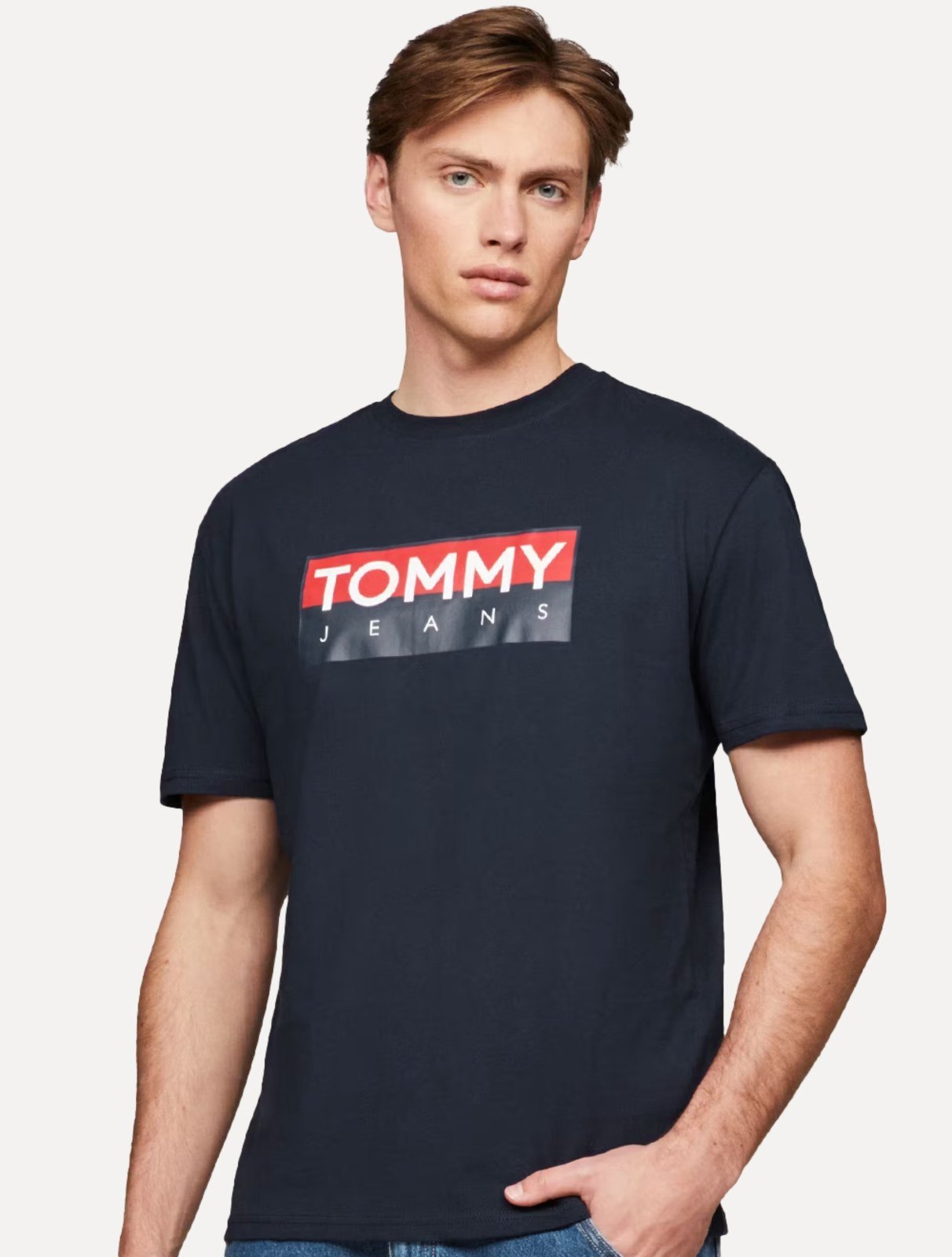 Vista 2 Camiseta Tommy Jeans Masculina Regular Entire Logo azul marinho Tommy Jeans azul marinho