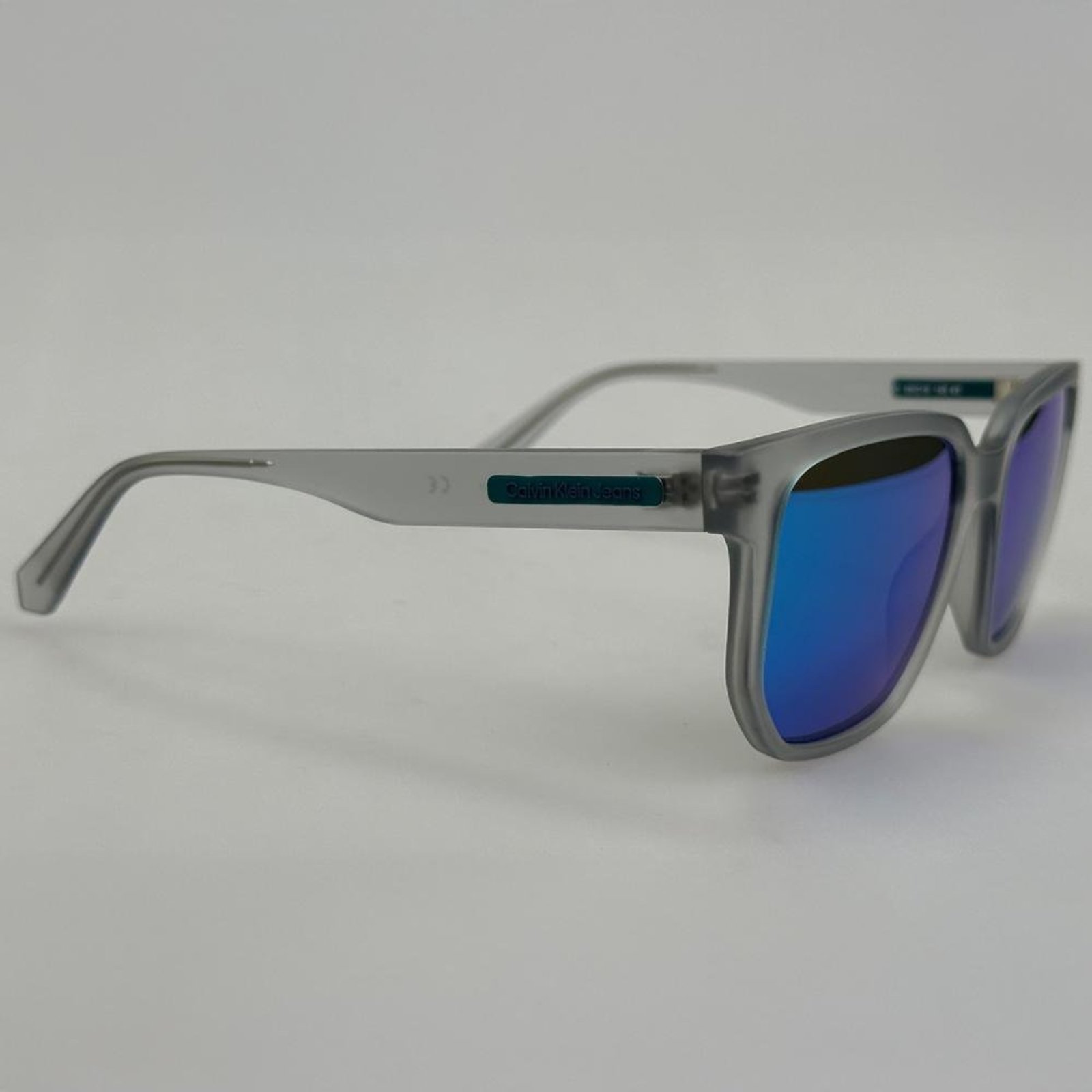 Óculos de Sol Calvin Klein jeans 22611S Crystal