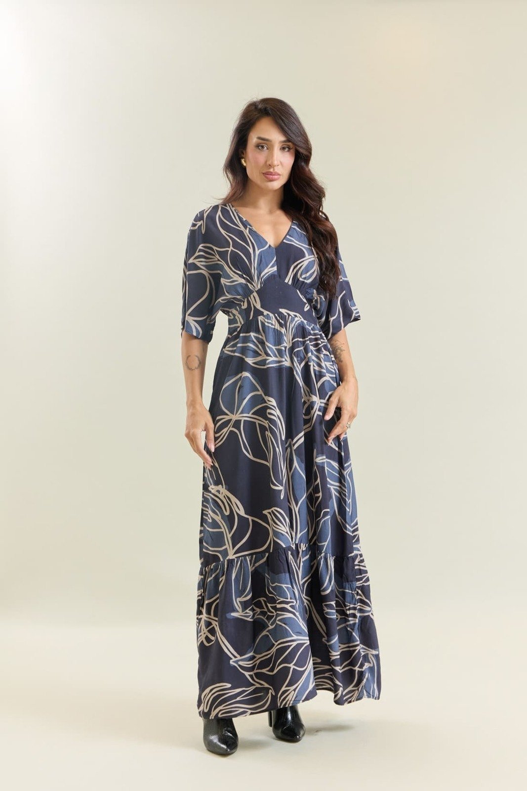 Vestido Longo Feminino Estampado Floral com Decote V Lemier Marinho