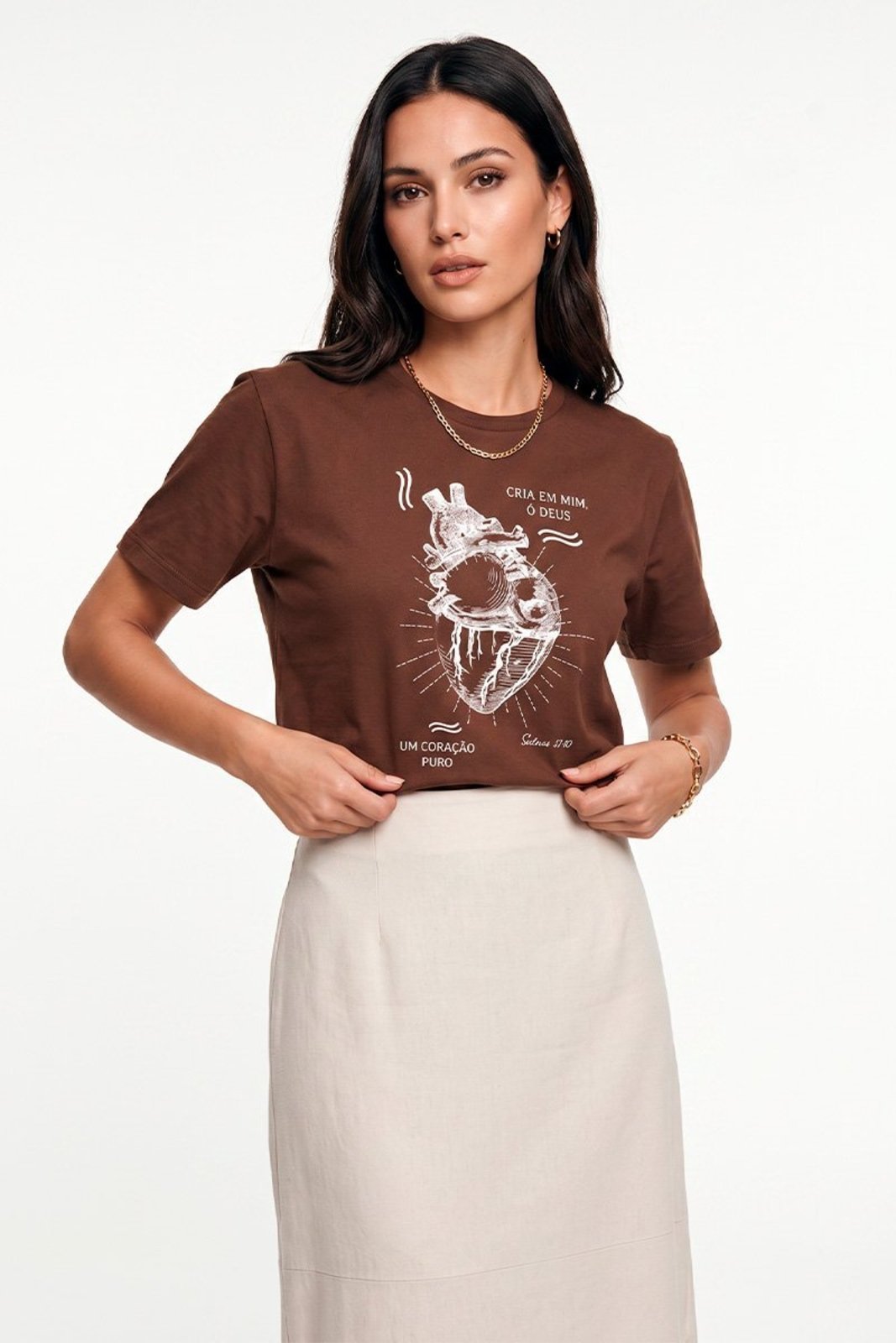 Camiseta Cianitas Marrom Escuro Estampa Coração Puro