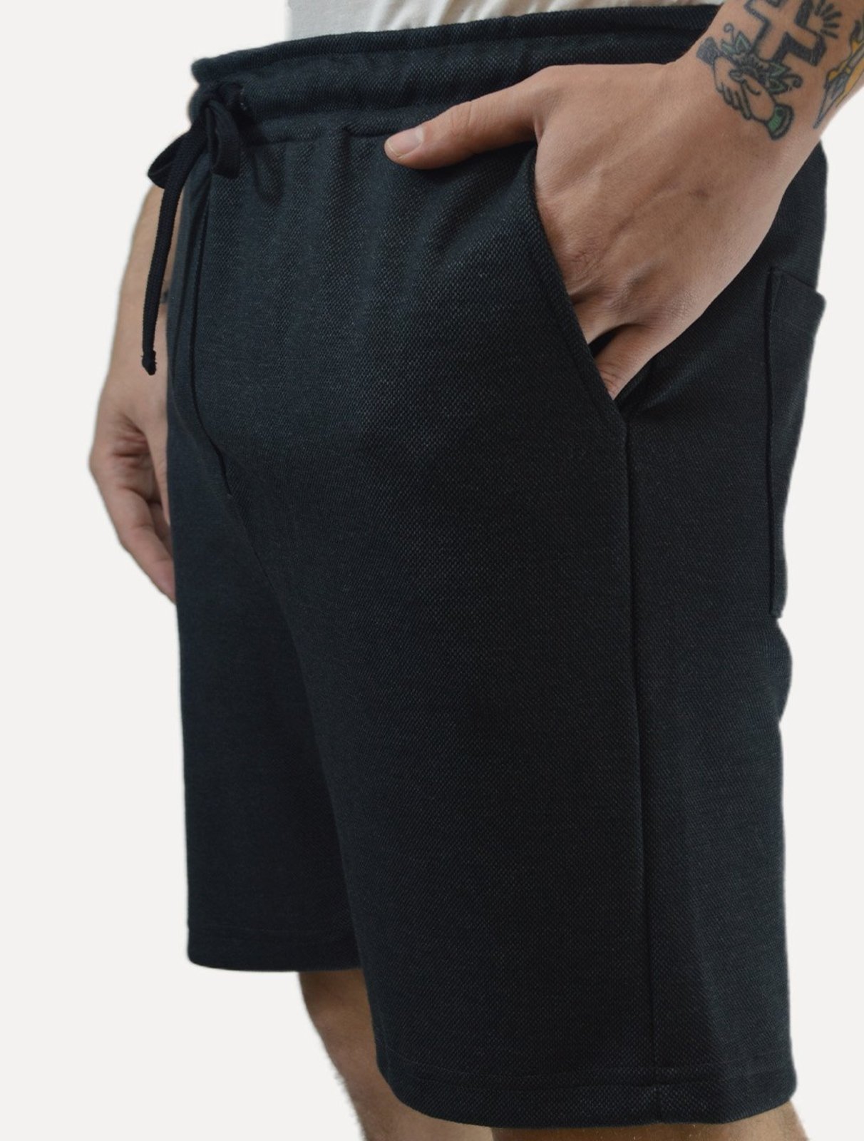 Bermuda Calvin Klein Masculina Cadarço Logo Rubber Cinza Escuro