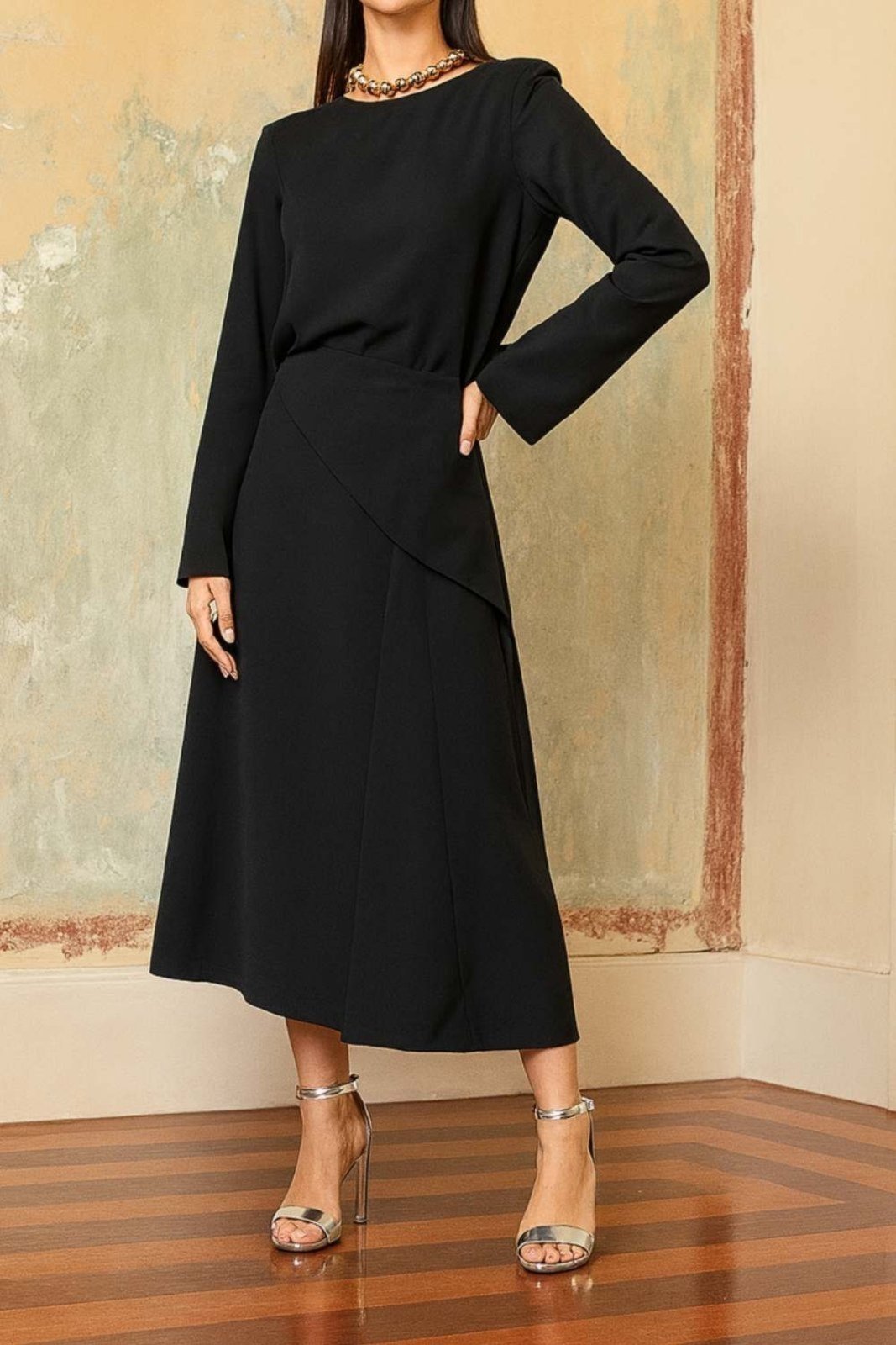 Blusa Vanibele Crepe Preto