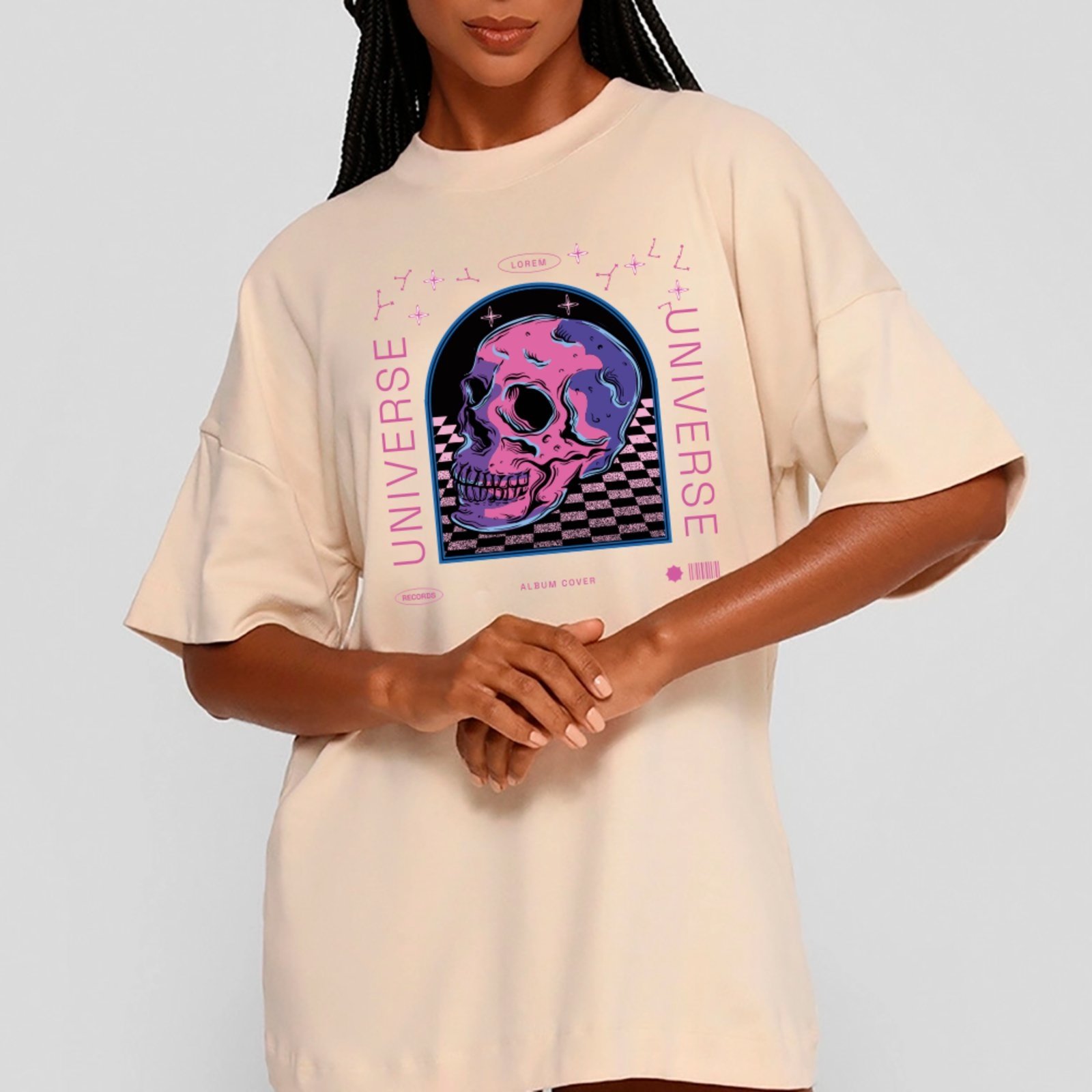 Camiseta Ousy Universo Psicodélico Oversized Unissex Off White