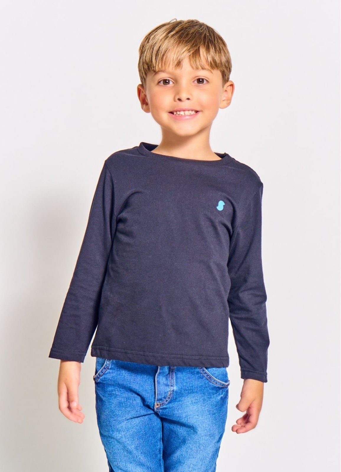 Infantil – ALPHABETO Camiseta Menino Basiquinho – Tam. 2 a 12 anos – Preto