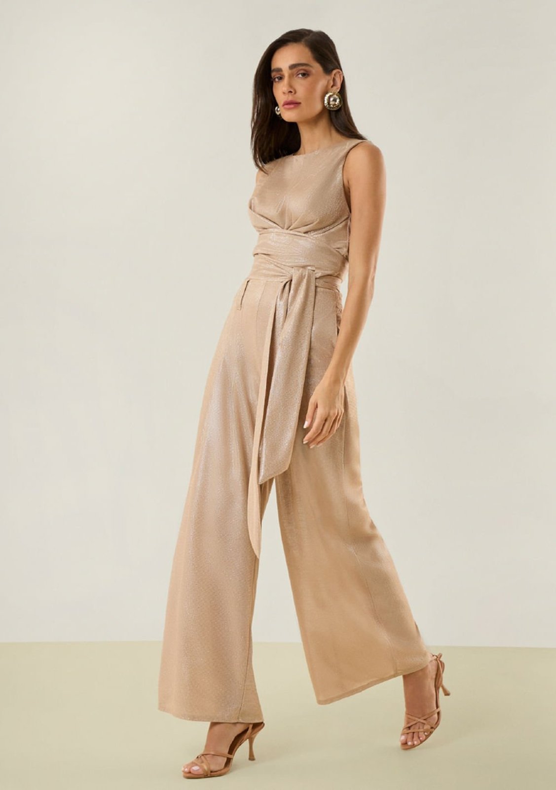 Regata Maria Valentina Ajustada Decote Canoa Cropped Bege