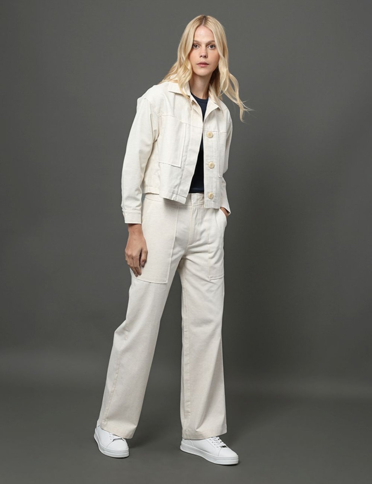 Jaqueta Feminina Linho Texturizado Calvin Klein – Off White Calvin Klein Jeans