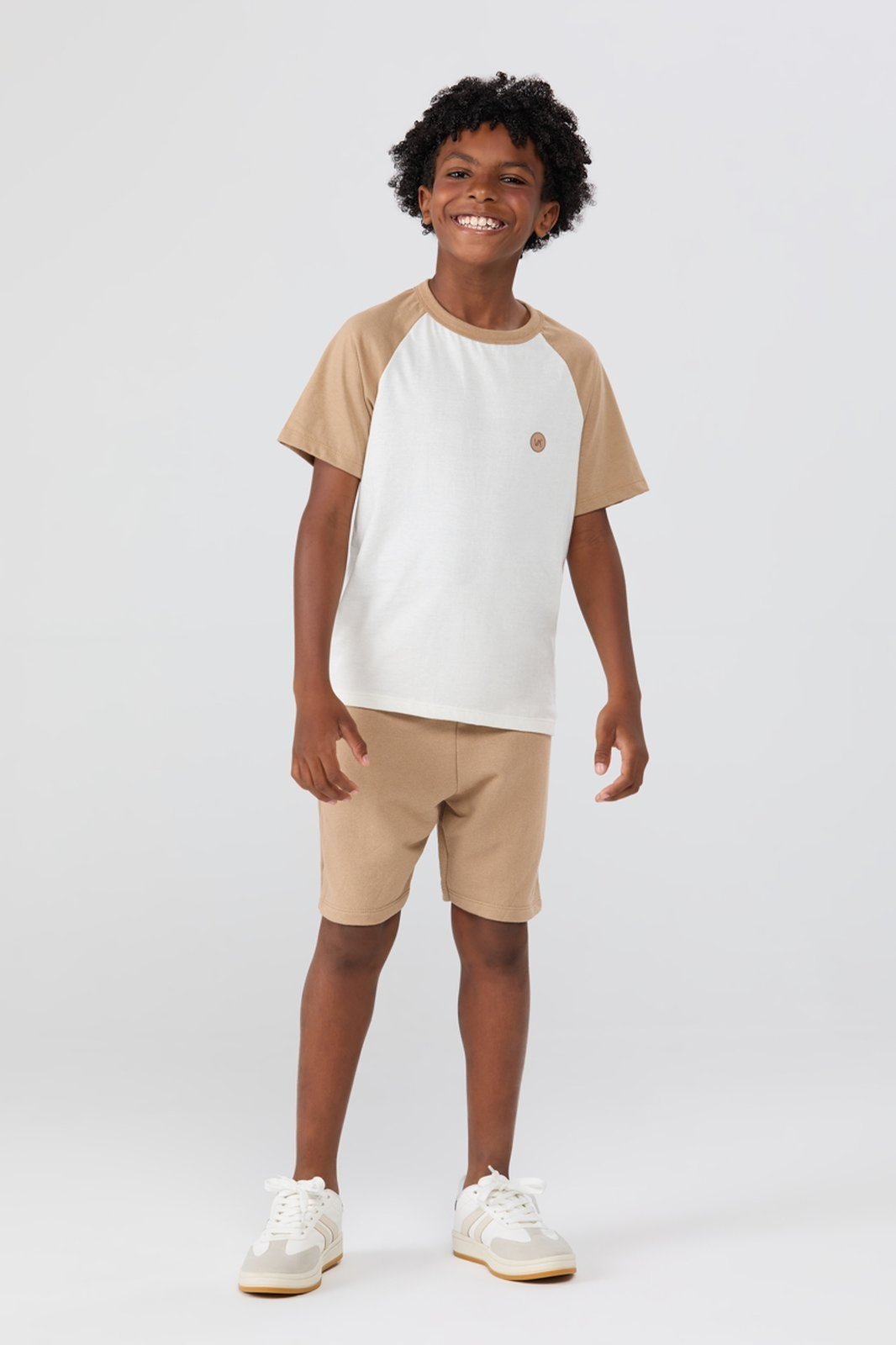 Infantil - Conjunto Masculino de Verão Raglan e Aplique