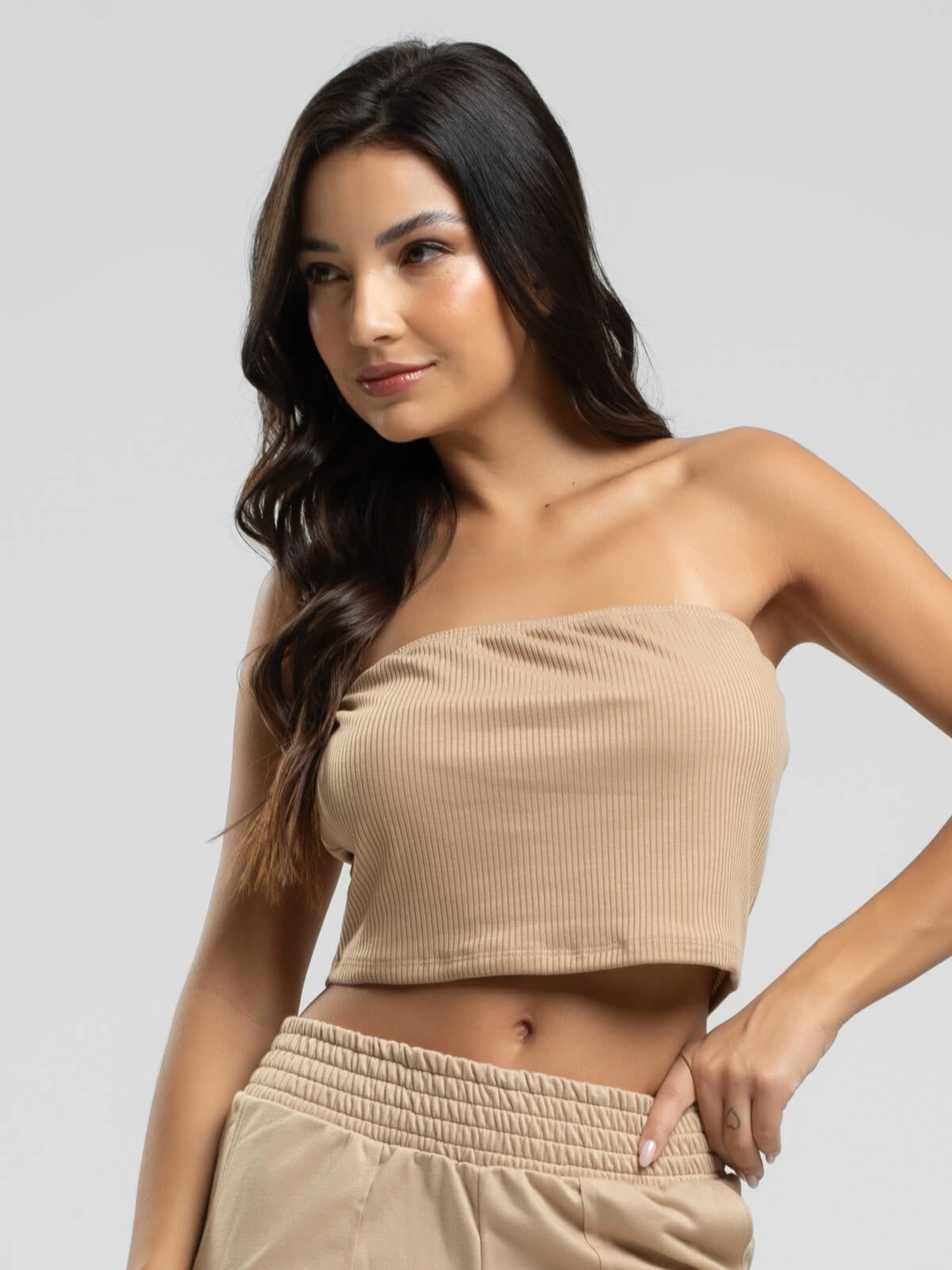 Cropped Canelado Tomara Que Caia Moda Casual Feminina Vicbela Bege