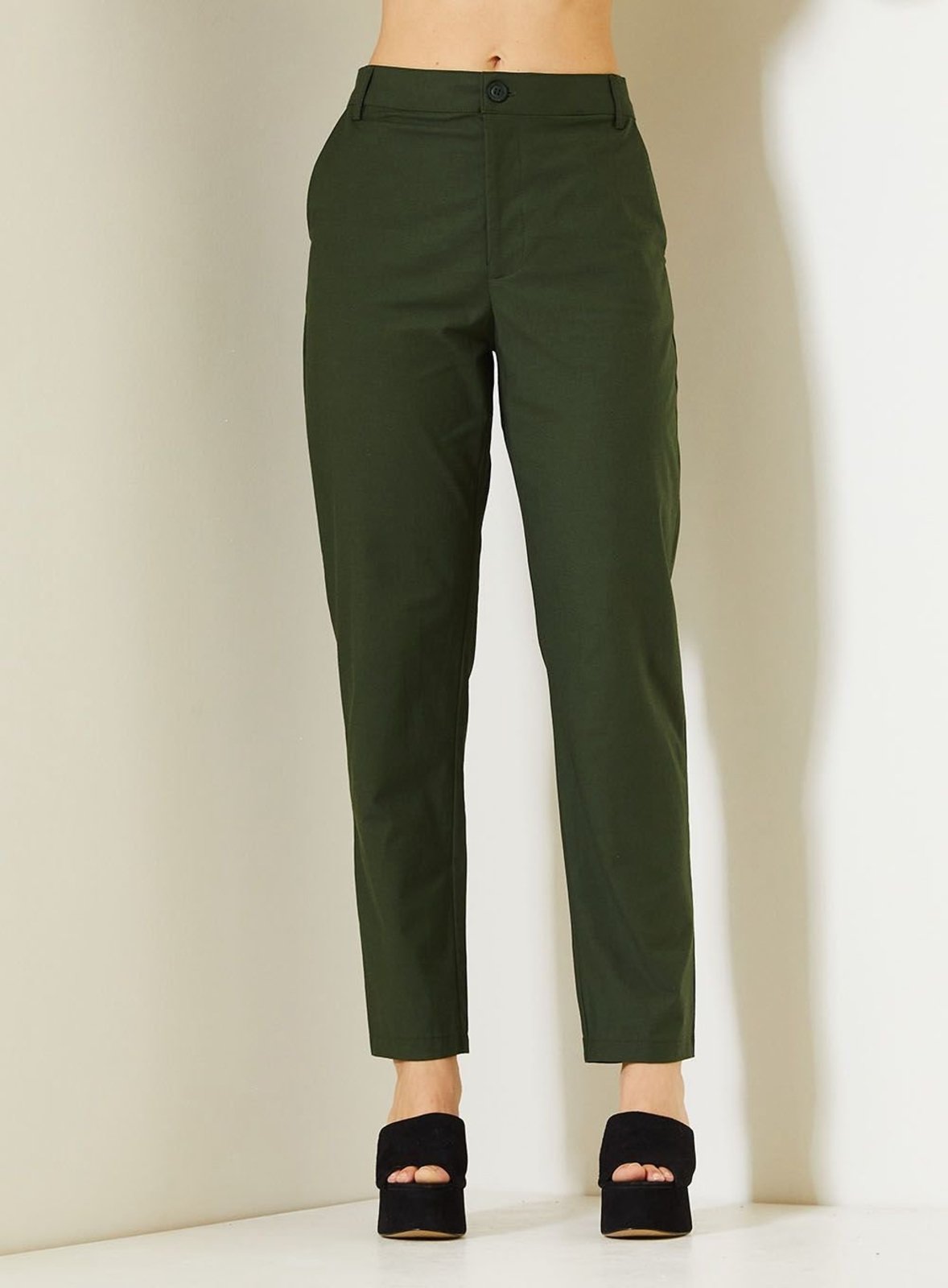 Calça Feminina Alfaiataria com Cintura Média Triton Verde Jamaica