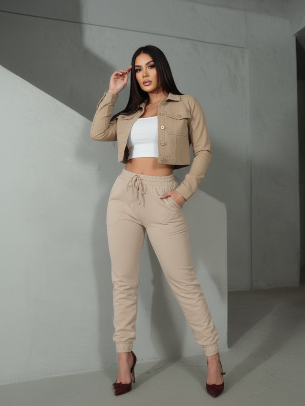 Calça Jogger Feminina KIRIDAS JEANS com Cós Ajustável e Modelagem Conforto Caqui