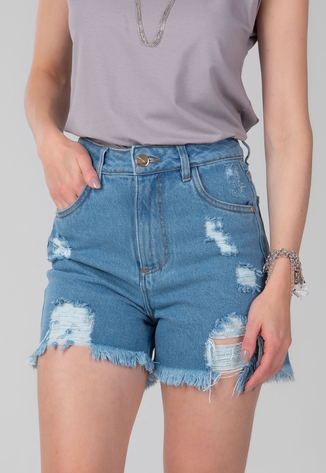 Vista 3 Short Jeans Traymon Destroyed 5 Bolsos Claro azul Traymon azul