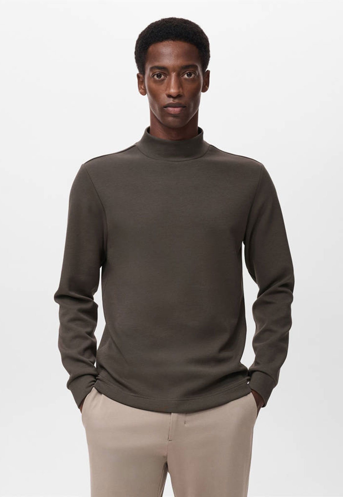 Blusa Masculina Mango Gola Alta Marrom