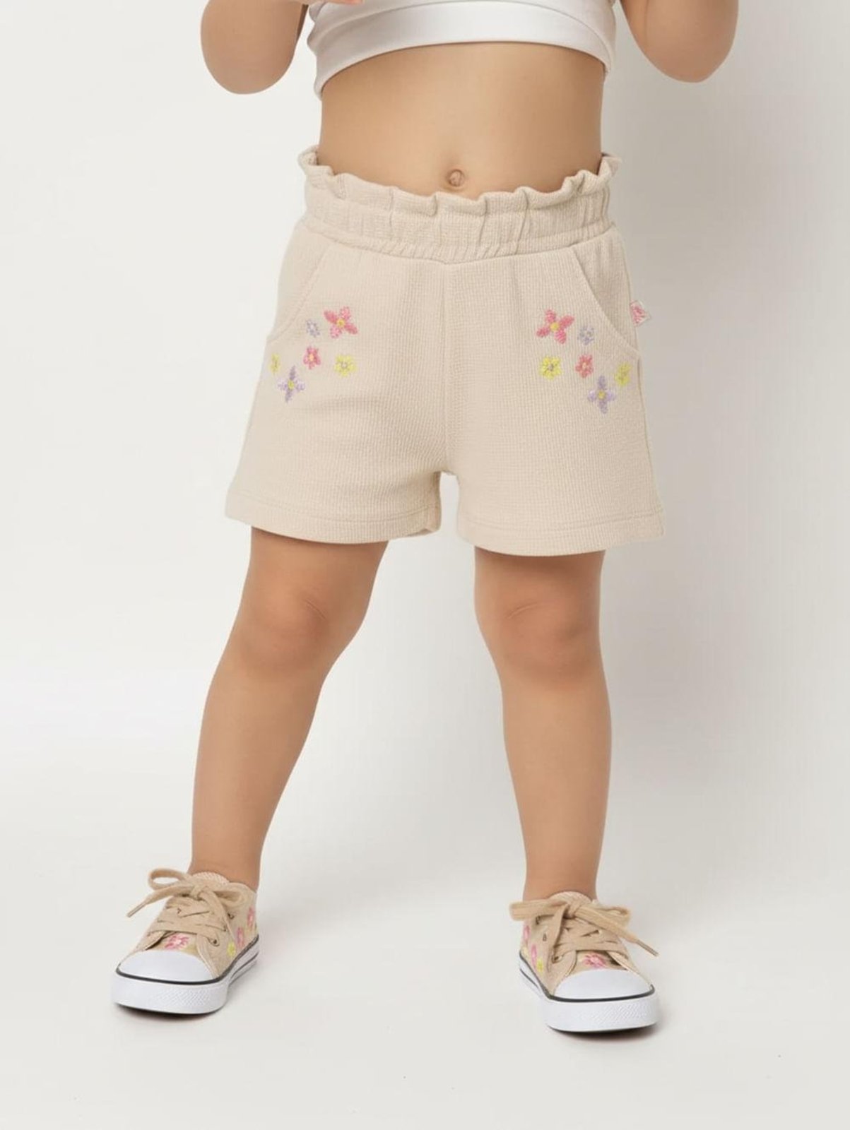 Infantil - Short Texturizado Bordado Para Menina - BEGE