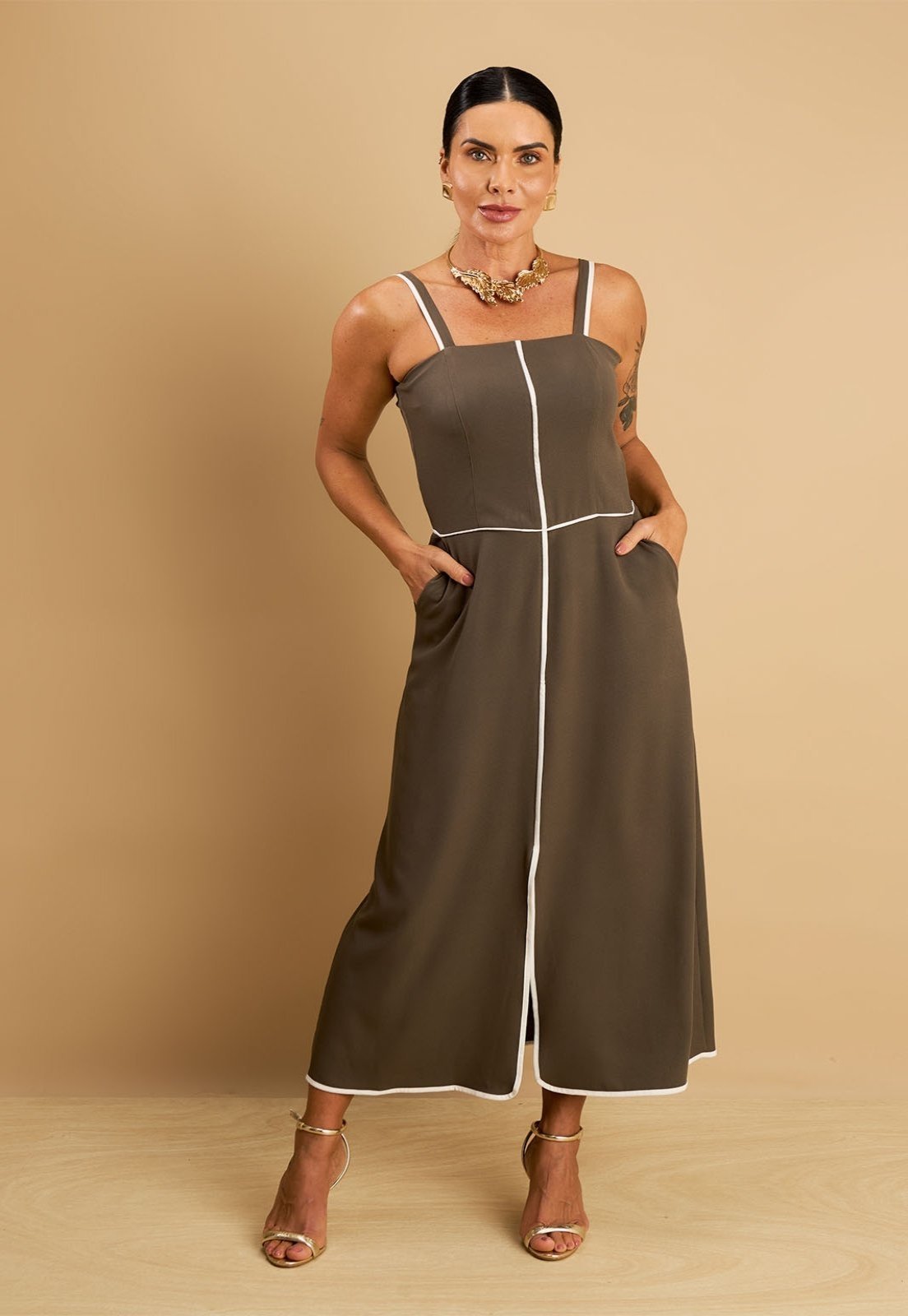 Vestido Kímika Mídi com Fenda frontal Verde