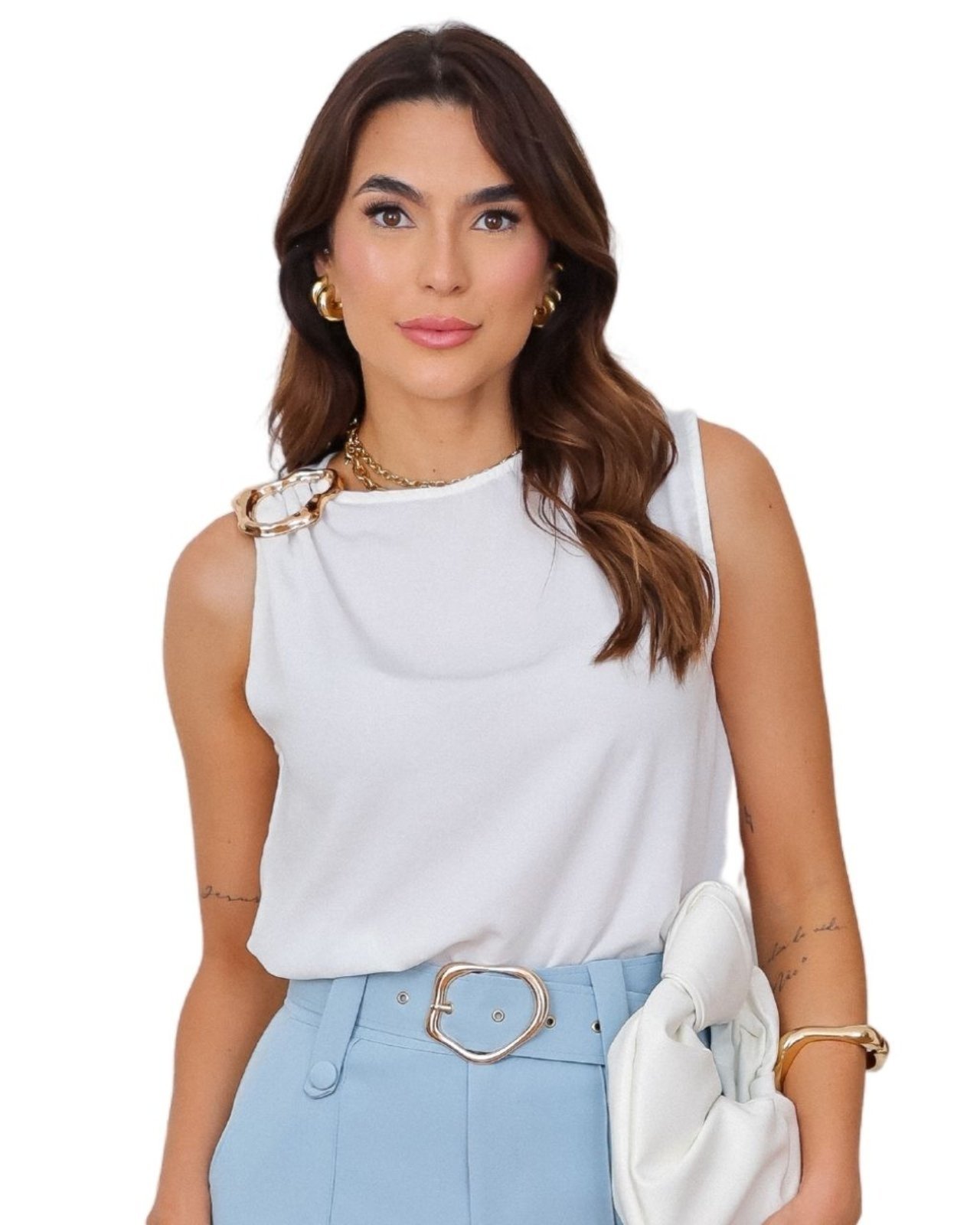 Blusa MOS Feminina Regata com Decote Fechado e Detalhe em Fivela Dourada Branco