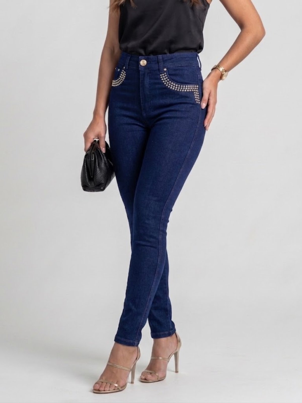 Calça Feminina Skinny Jeans Escuro Azul Justa com Strass ao Redor do Bolso