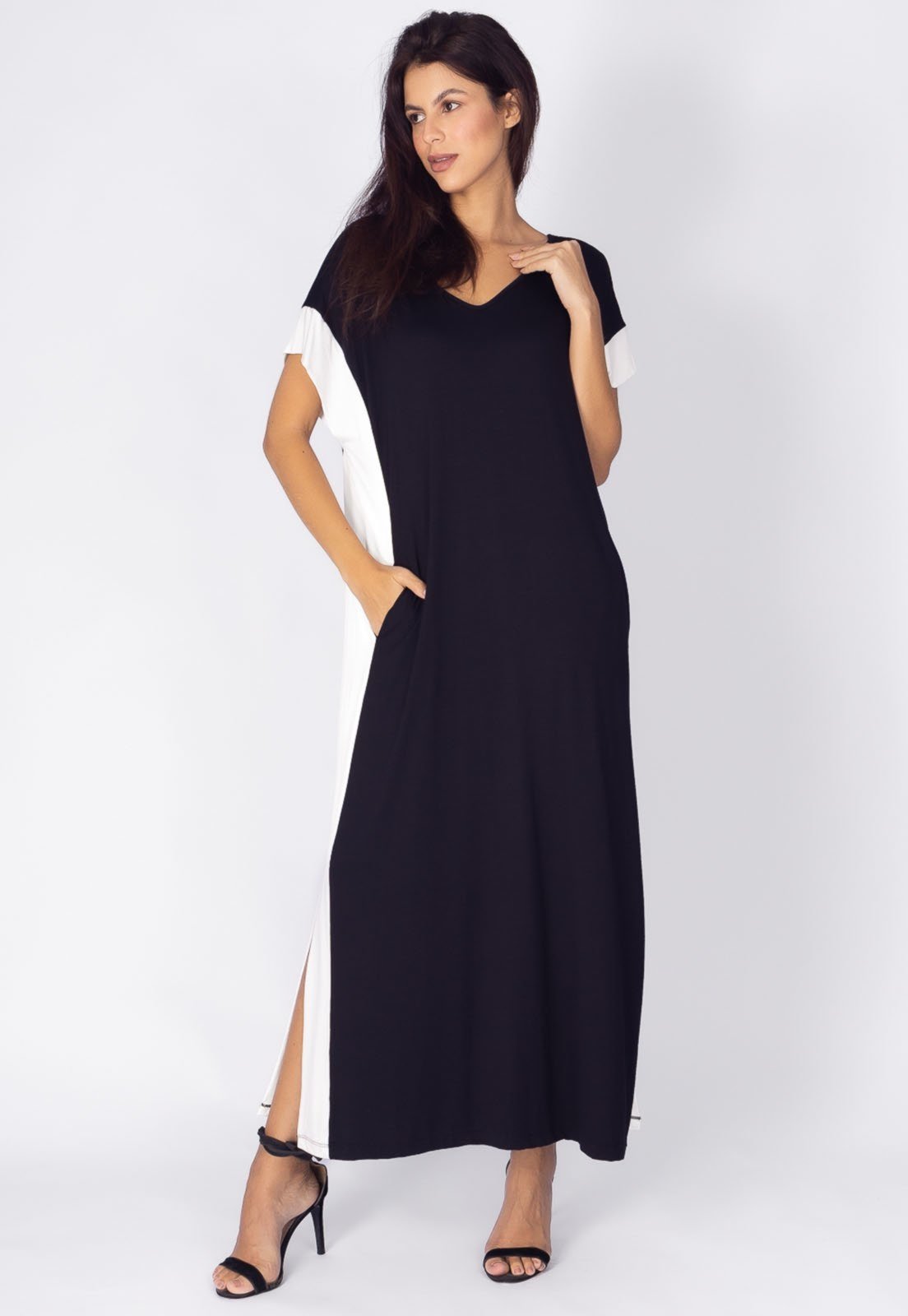 Vista 2 Vestido Amazonia Vital Bicolor Nheengatu Malha e Amazonia Vital branco/preto