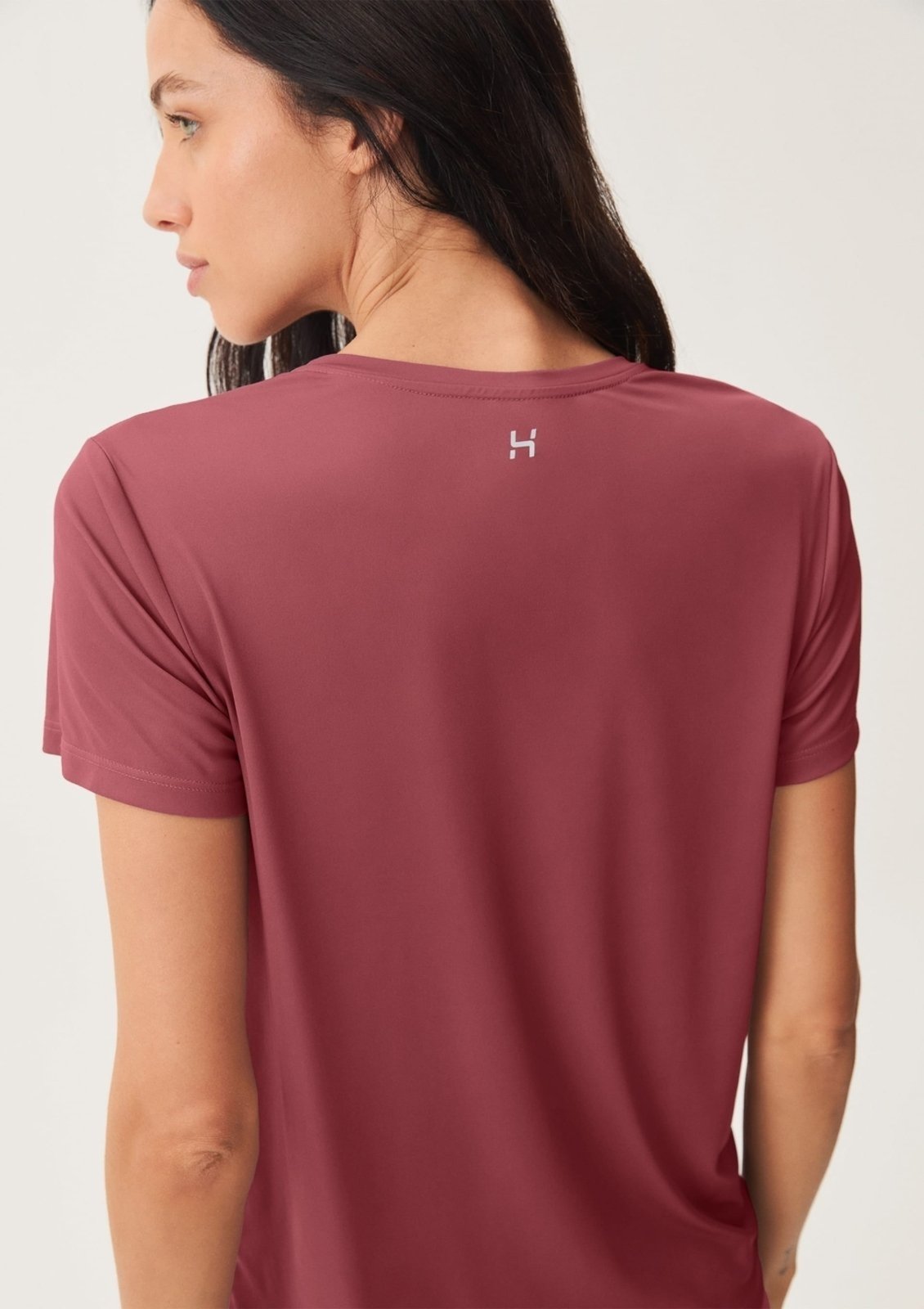 Vista 3 Camiseta Esportiva Básica Feminina Proteção UV Hering HERING SPORTS azul marinho HERING SPORTS azul marinho