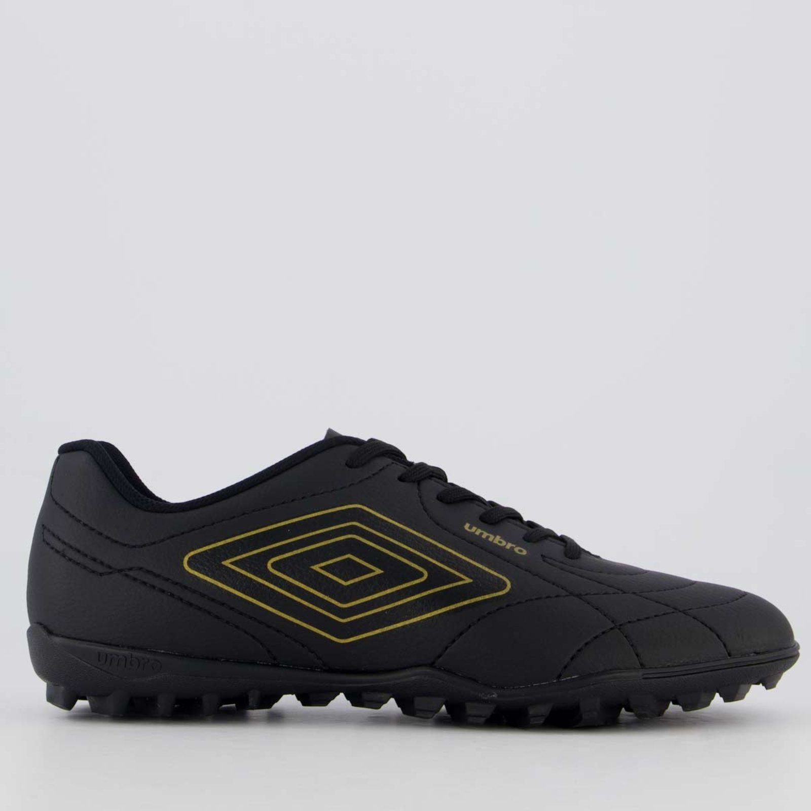 Chuteira Umbro Class Footballer Society Preta e Dourada