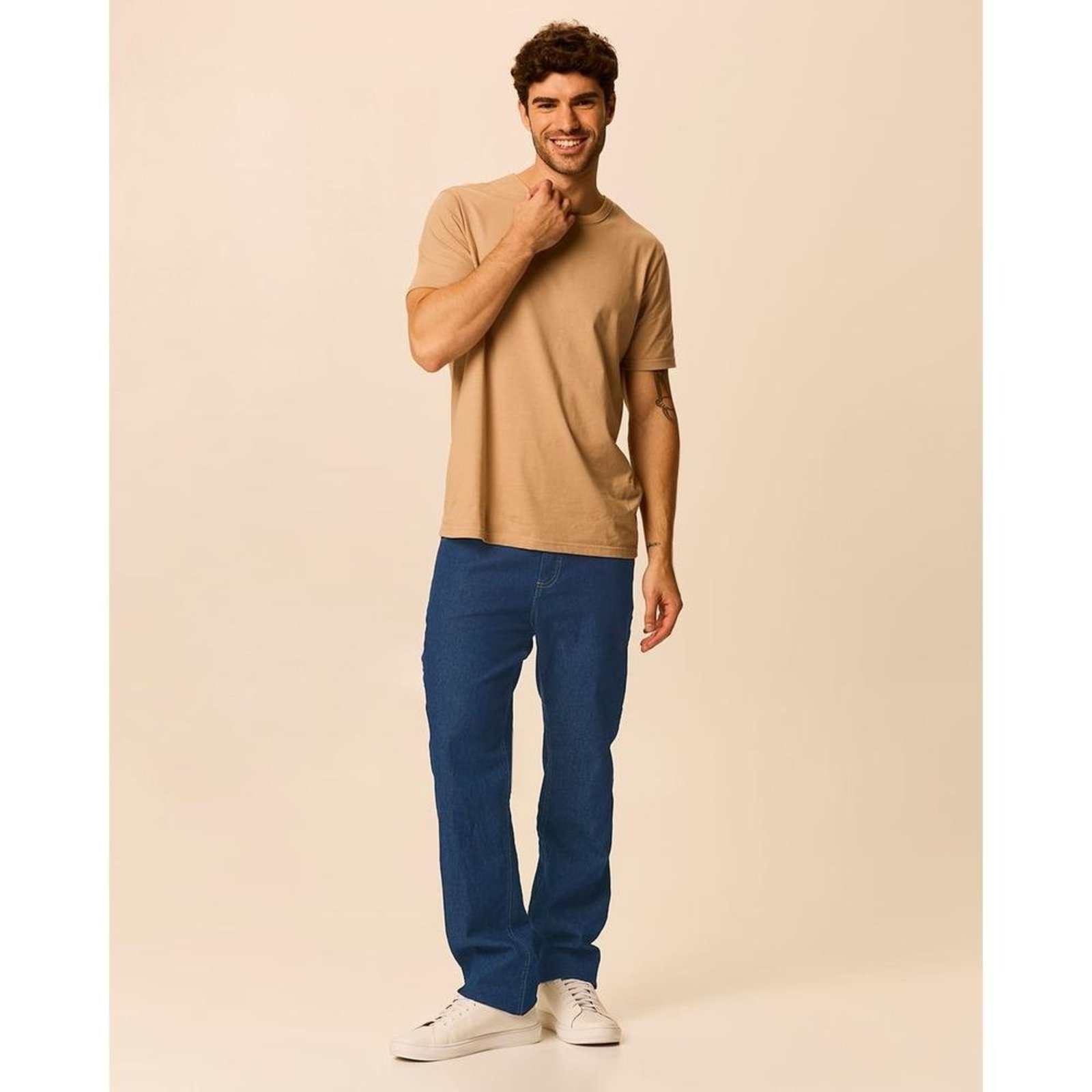 Calça Masculina Tradicional Em Jeans Com Elastano
