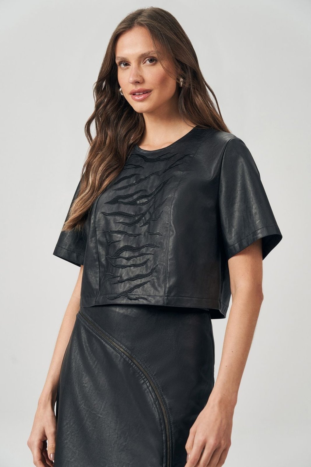 Blusa PU Bordado Zebra Feminina Acostamento