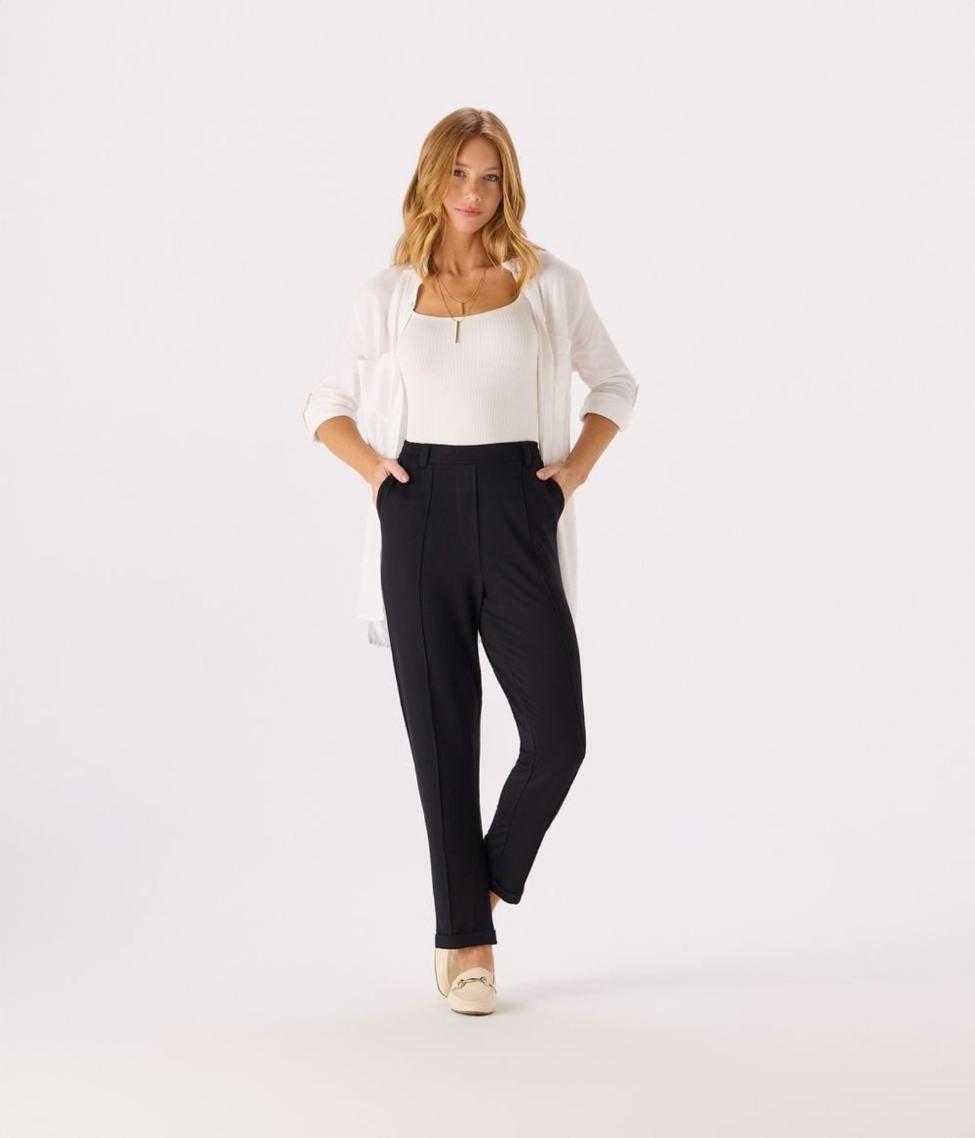 Calça Moletinho Friso Frente Com Bolso Feminina Preta
