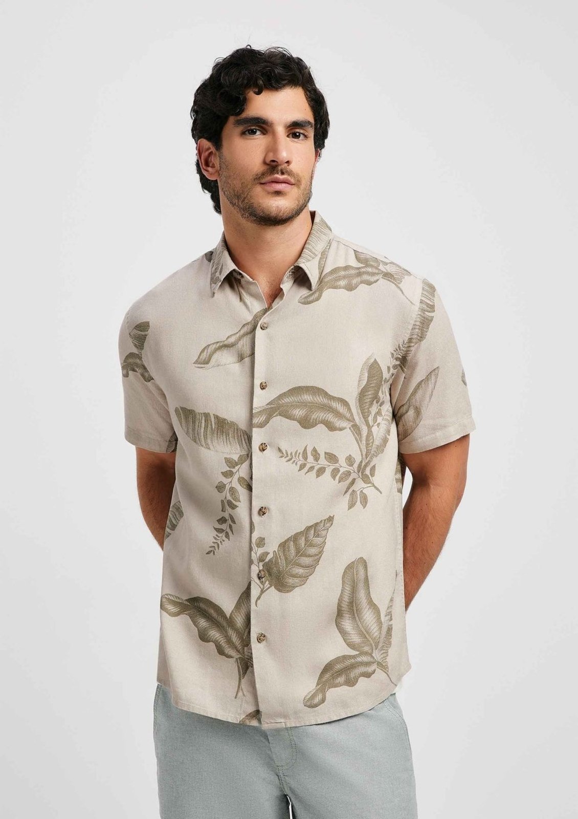 Camisa Masculina Manga Curta Estampada Em Linho