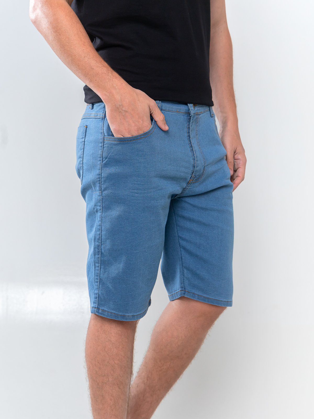 Bermuda Jeans Masculina Lisa Alpha Street Wear Confortavel e Casual Azul Claro