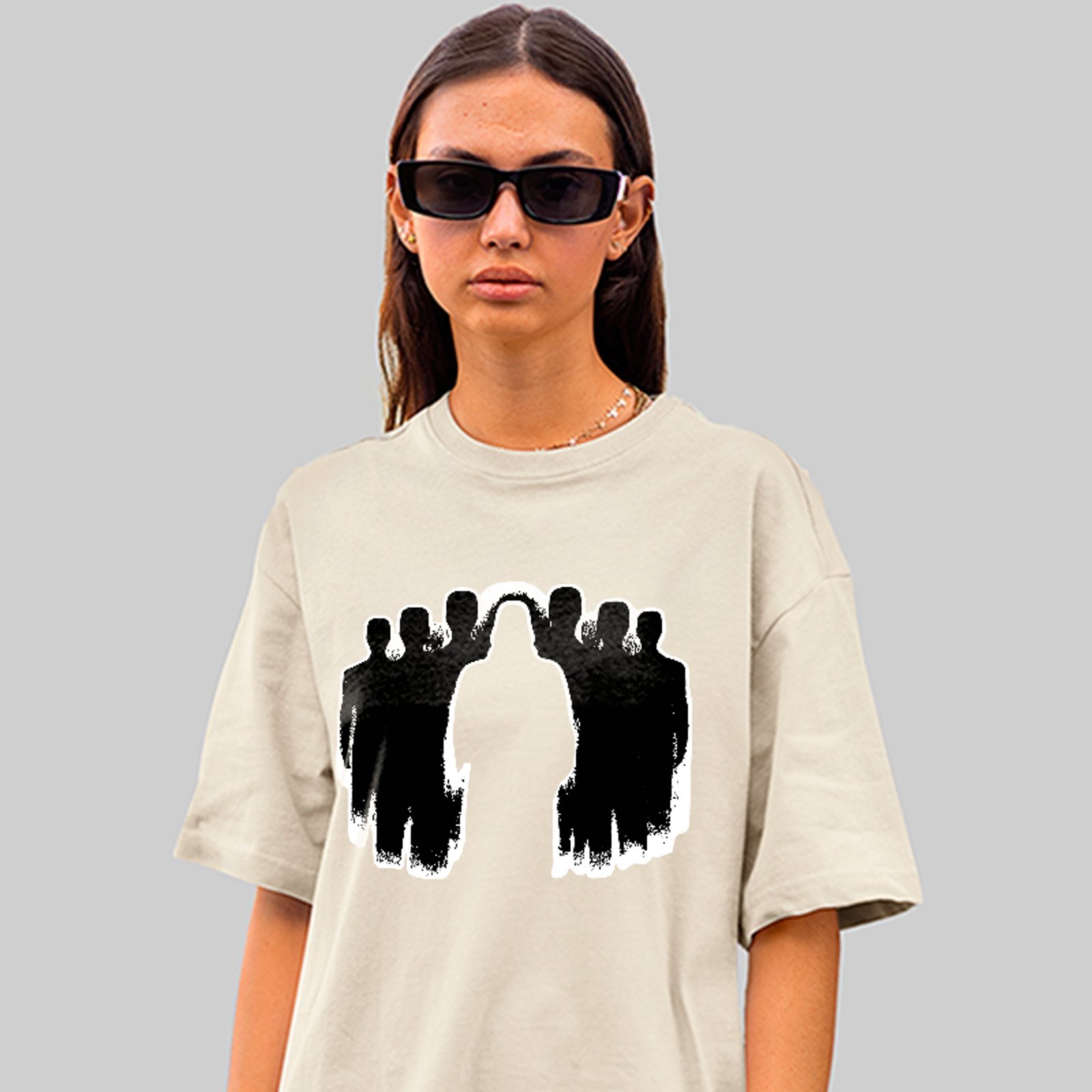 Camiseta Oversized Gospel Jesus Entre Nós Fé Cristã Streetwear Unissex Off White
