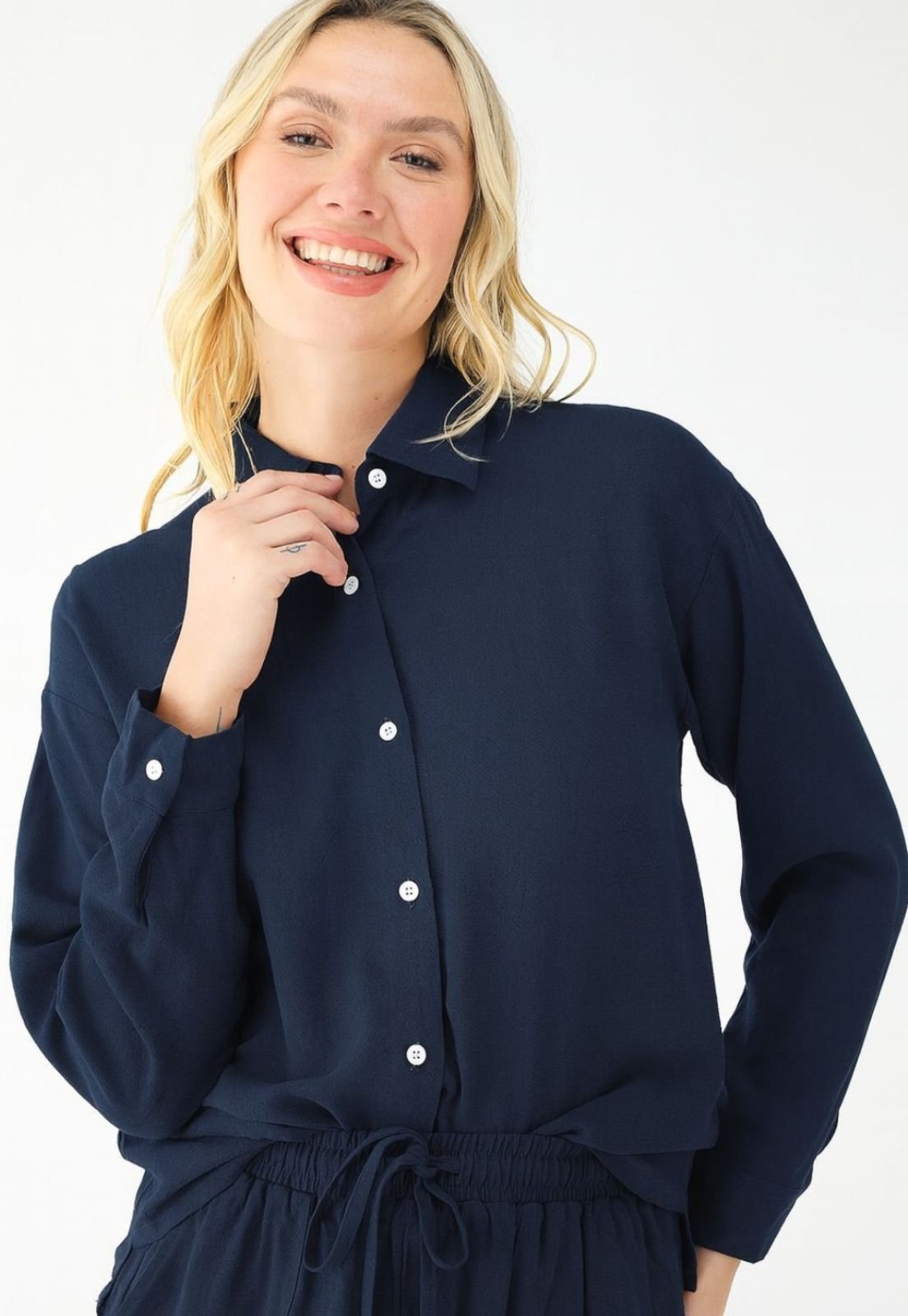 Camisa Feminina Levosch De Linho Azul Marinho