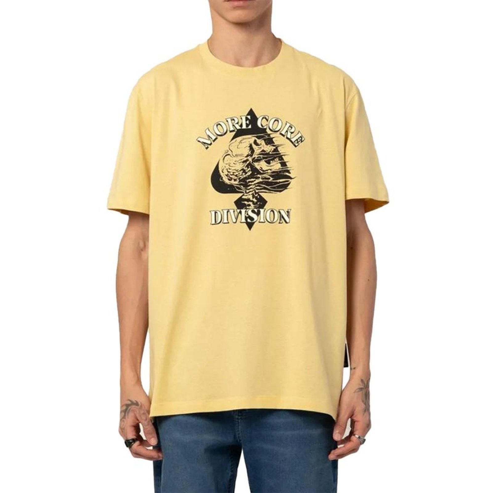 Camiseta MCD Cranio Desintegrando SM25 Amarelo Ensol